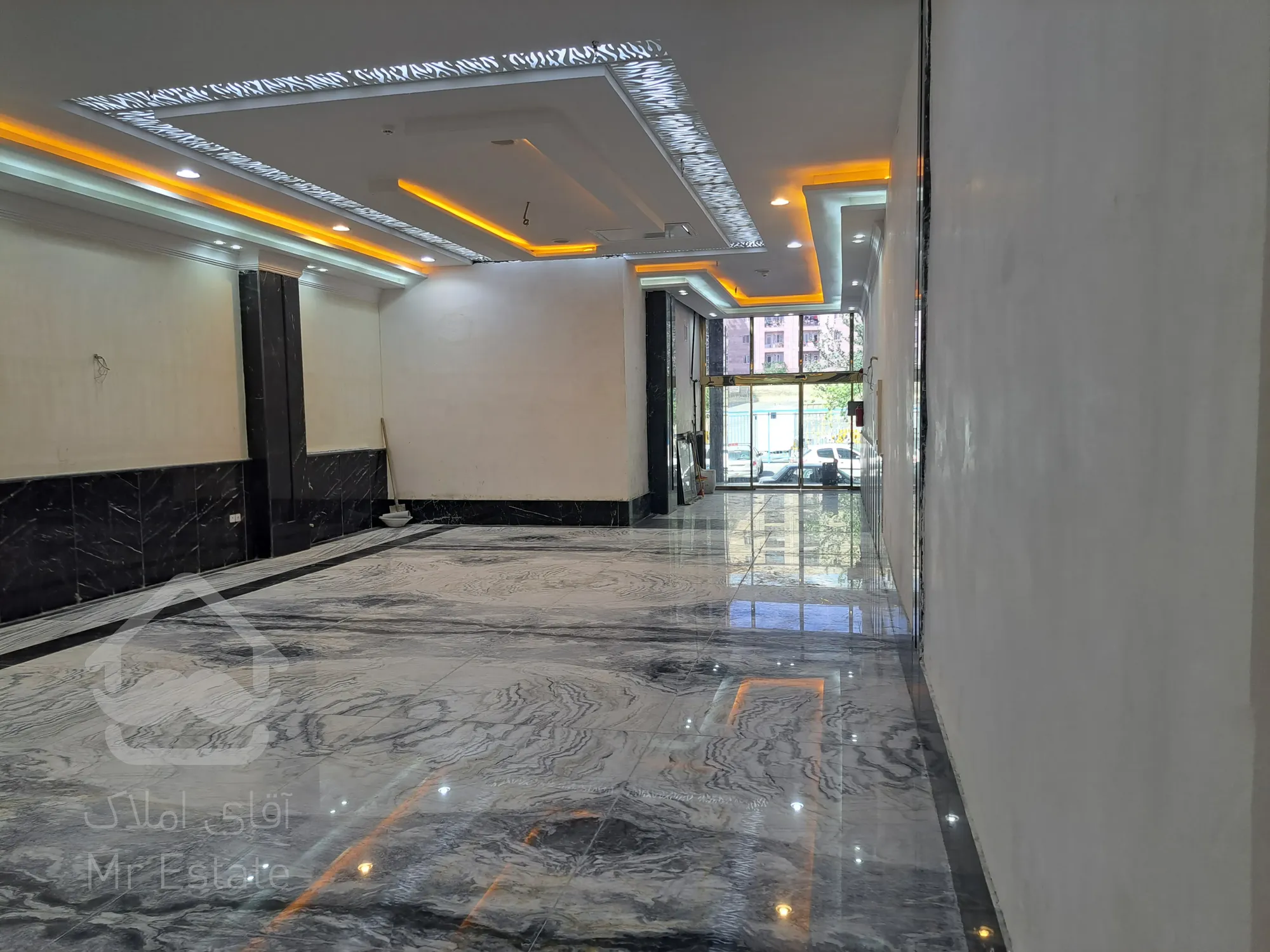 مغازه تجاری ۲۶۰+۲۵۰م زیرزمین با ارتفاع ۶ | بر ۱۵،صادقیه - فول امکانات برندپذیر