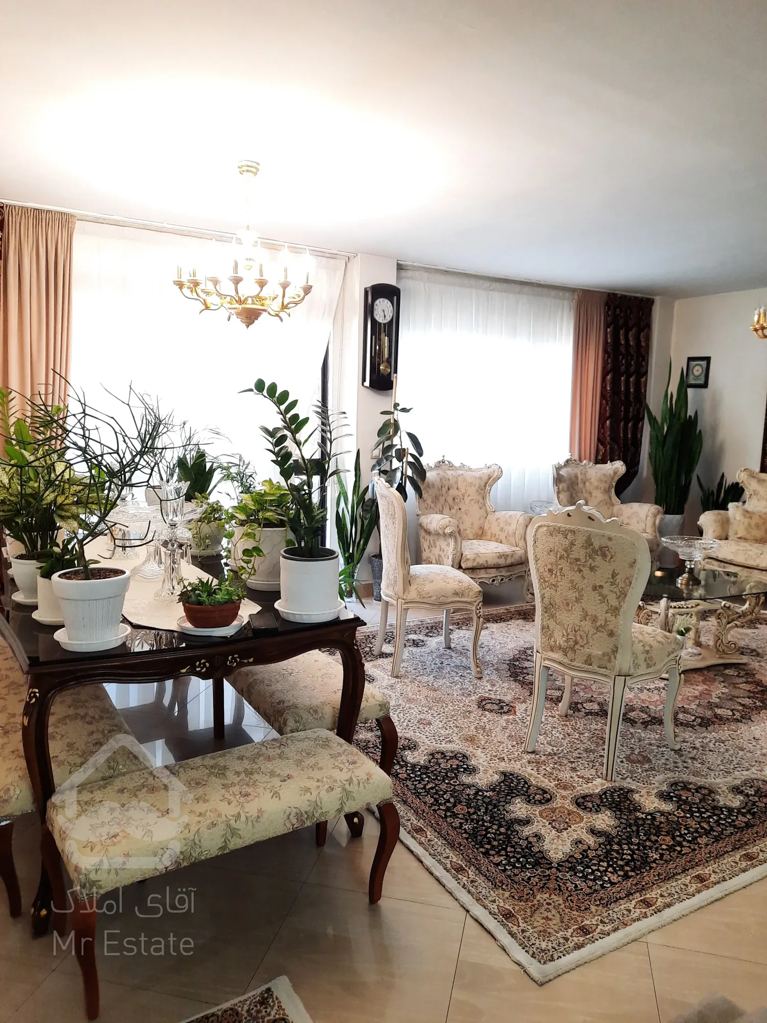 فروش آپارتمان ۱۳۹ متر فو امکانات در هفت تیر مجتمع فریهان