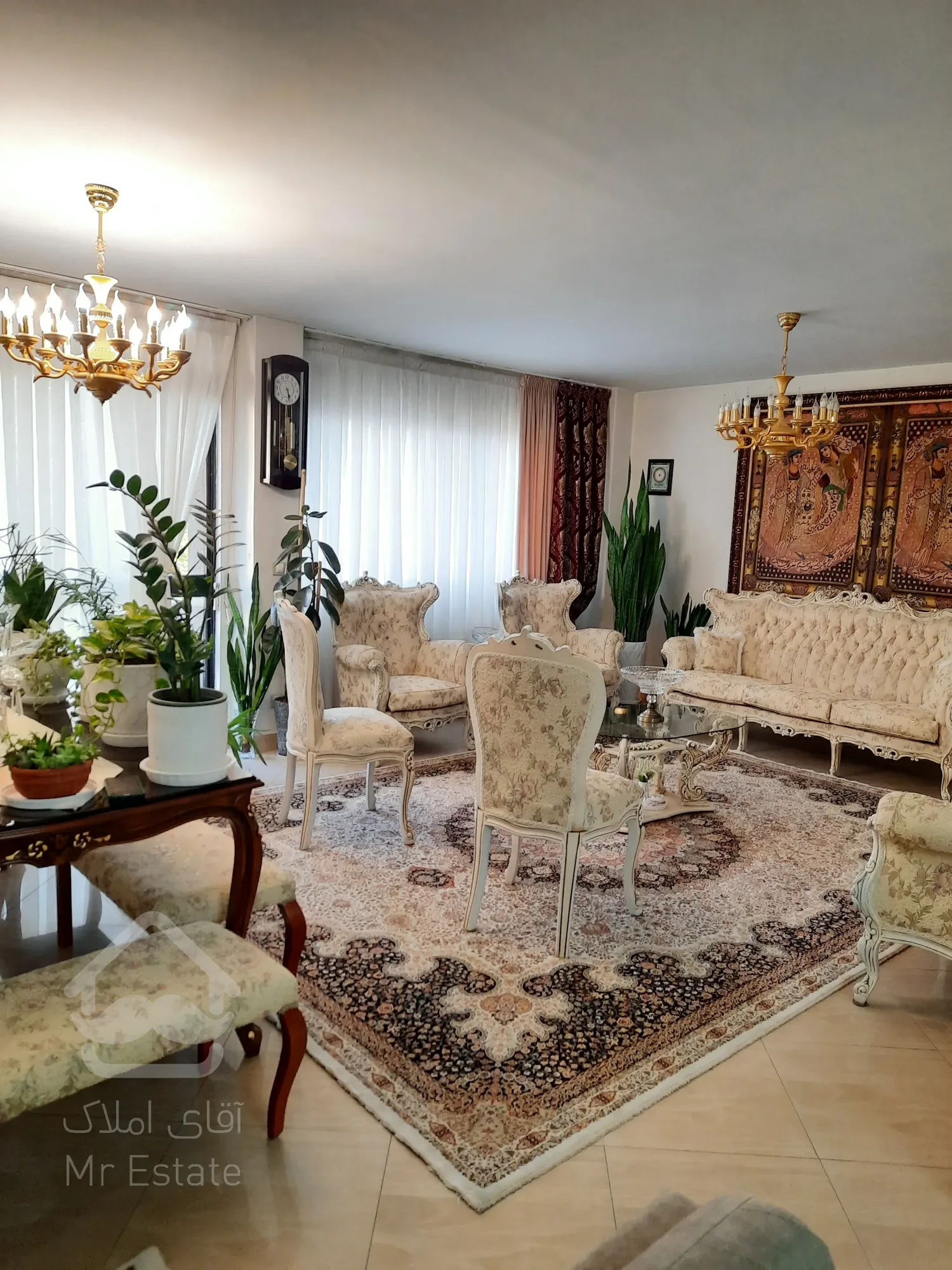 فروش آپارتمان ۱۳۹ متر فو امکانات در هفت تیر مجتمع فریهان