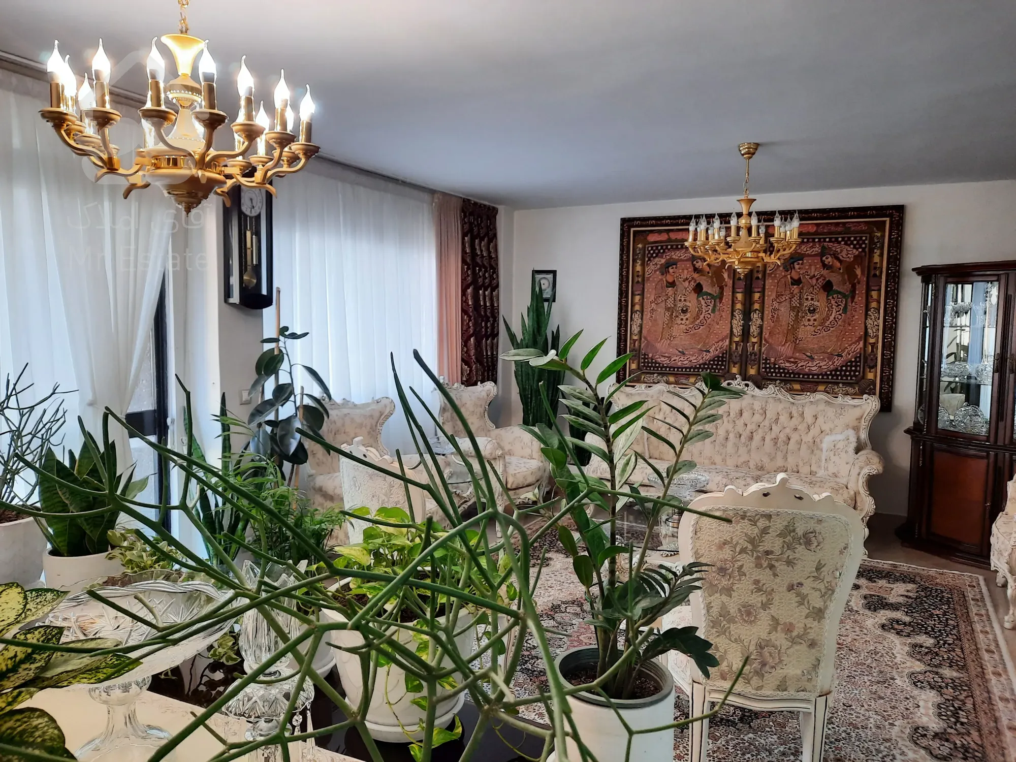 فروش آپارتمان ۱۳۹ متر فو امکانات در هفت تیر مجتمع فریهان