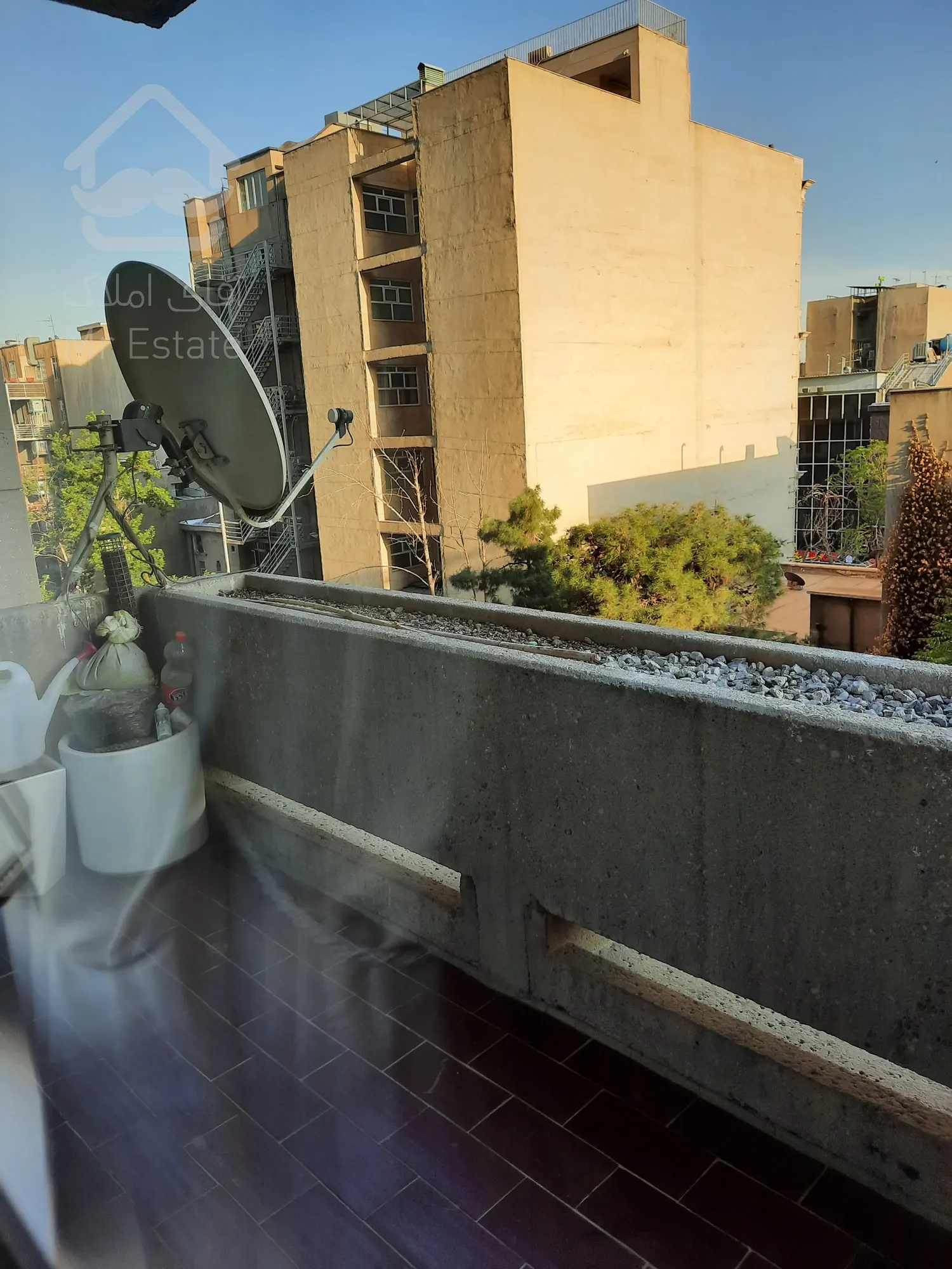 فروش آپارتمان ۱۳۹ متر فو امکانات در هفت تیر مجتمع فریهان