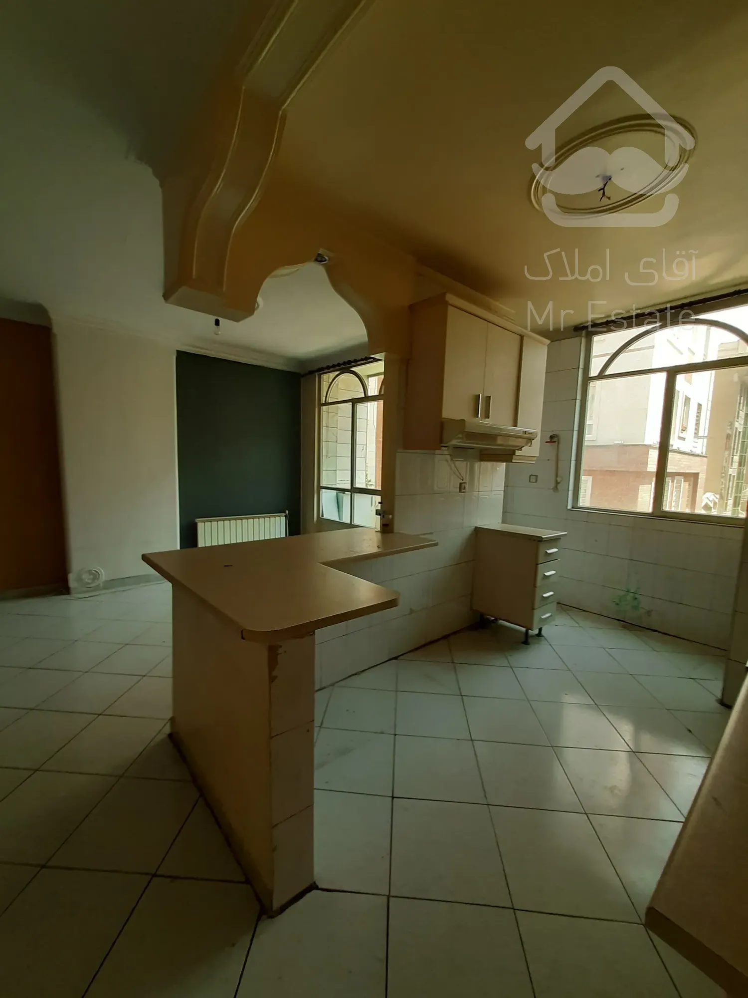 فروش آپارتمان ۷۵متری ۲خواب سالن پرده خور کمالی شرقی