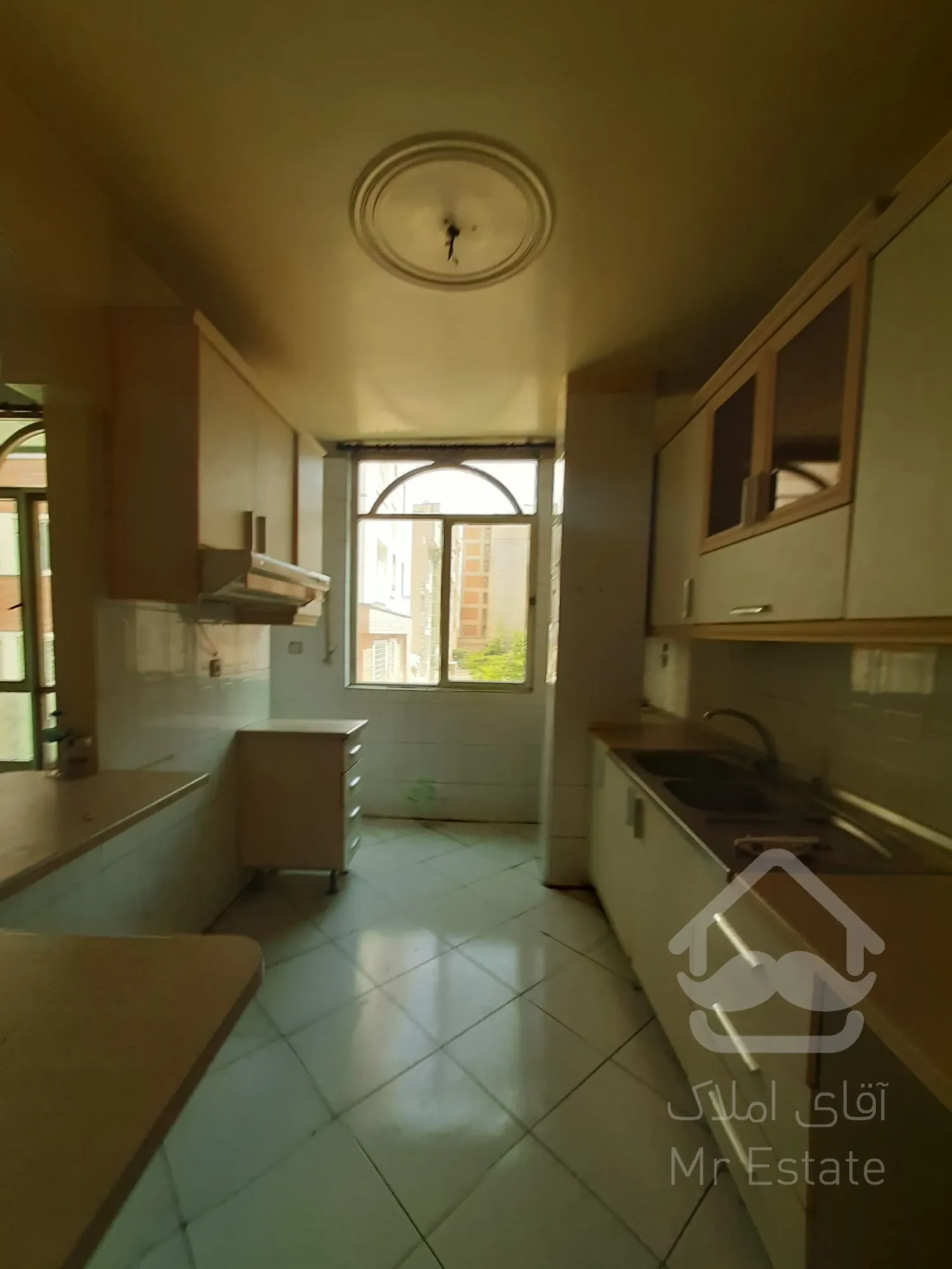 فروش آپارتمان ۷۵متری ۲خواب سالن پرده خور کمالی شرقی