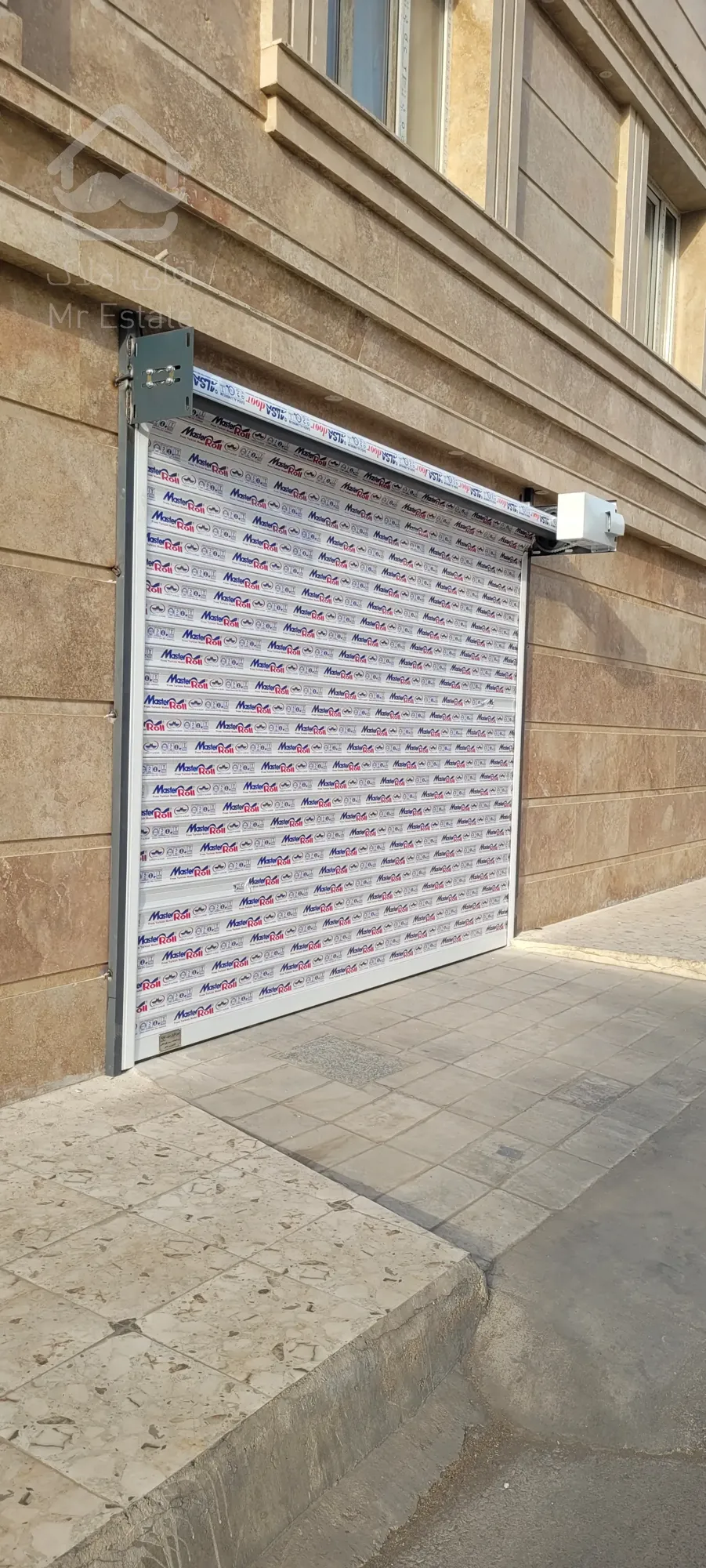 فروشگاه ایمن کاران جنوب _ درب اتوماتیک _ کرکره برقی _ شیشه سکوریت