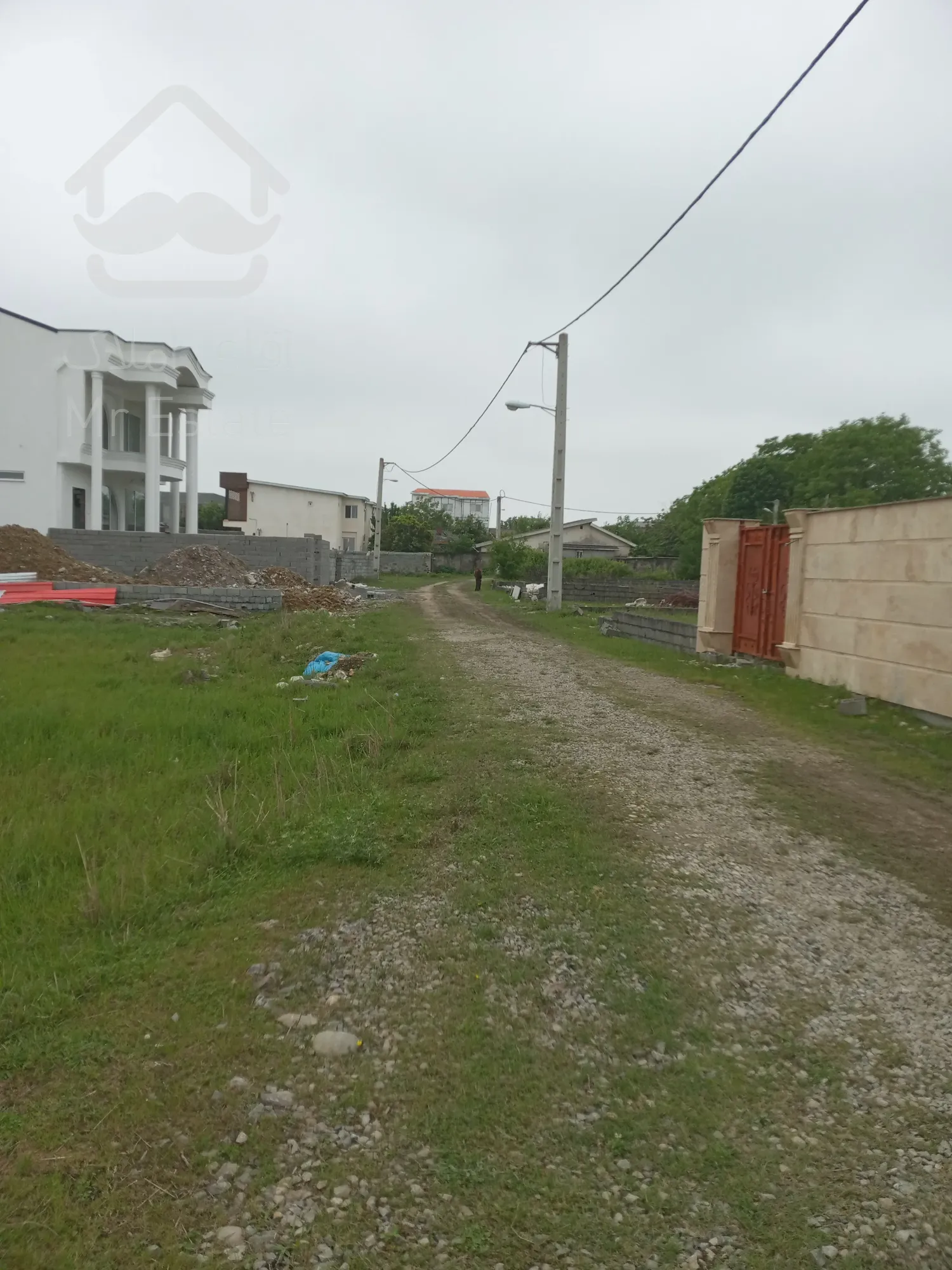 همکف 250 متری / سه کنتور نصب / مناسب برای سکونت دائم