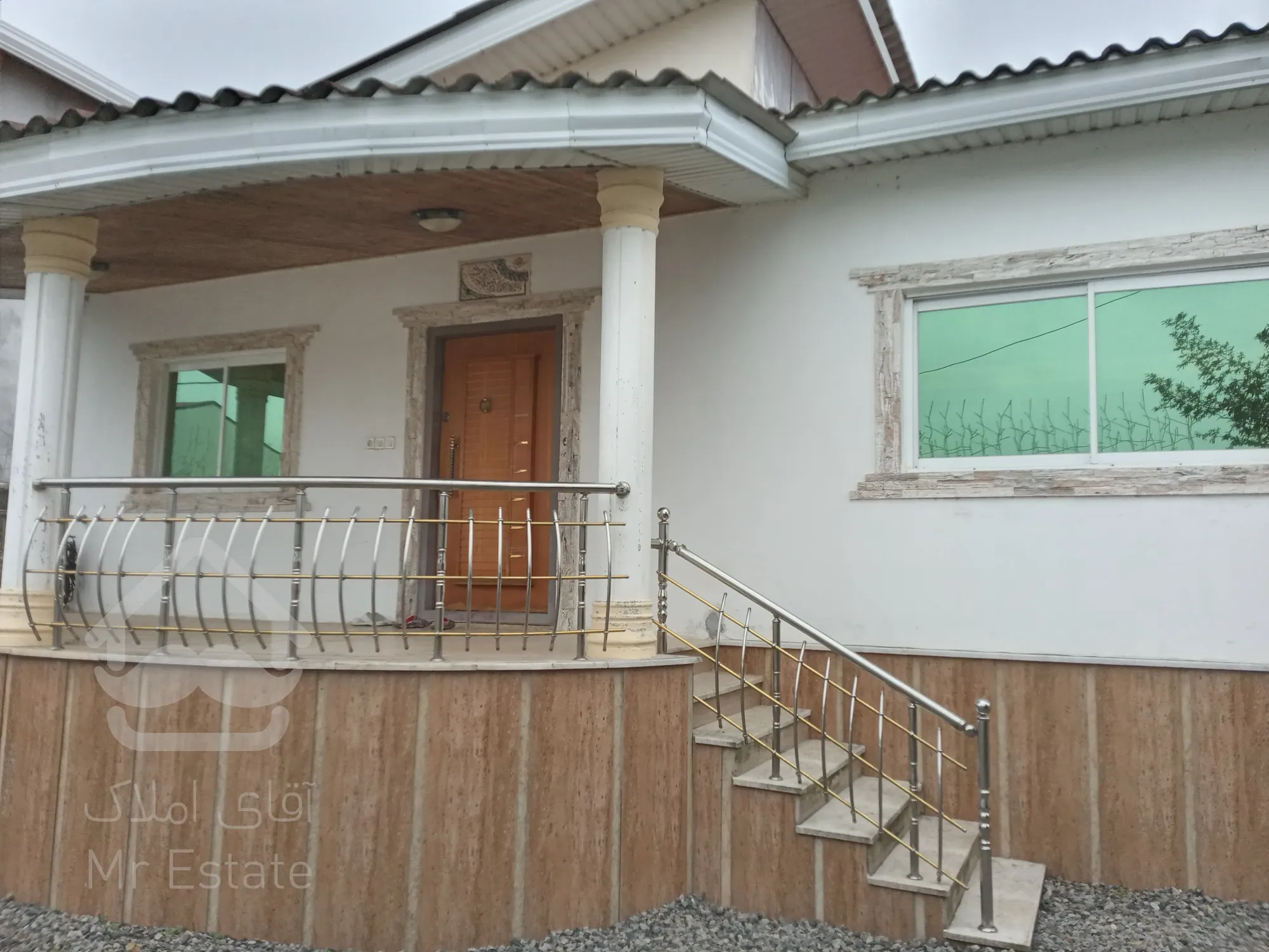 همکف 250 متری / سه کنتور نصب / مناسب برای سکونت دائم