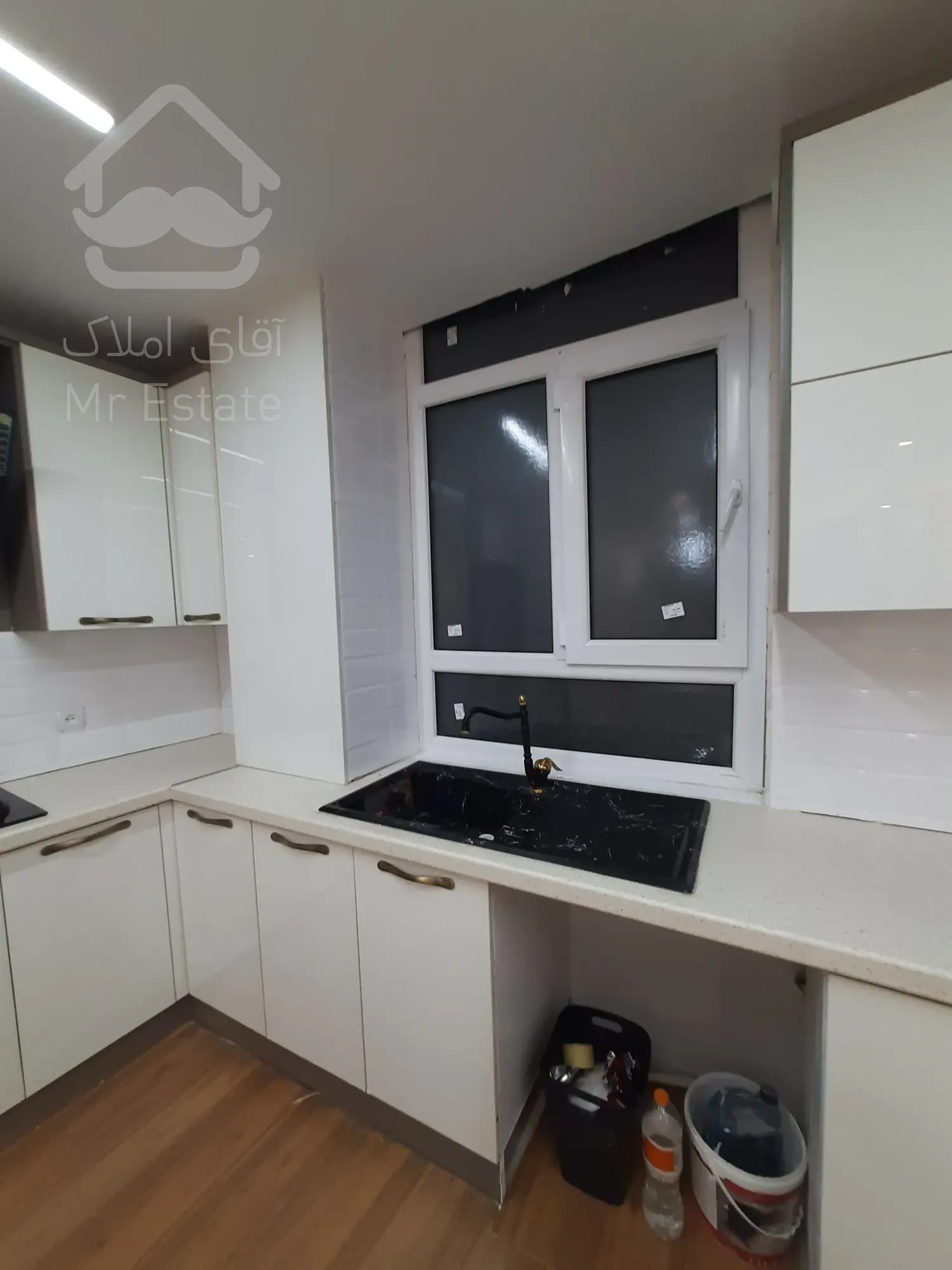 فروش آپارتمان ۸۲متر ۲خواب خطی رو به آفتاب شهرک هما