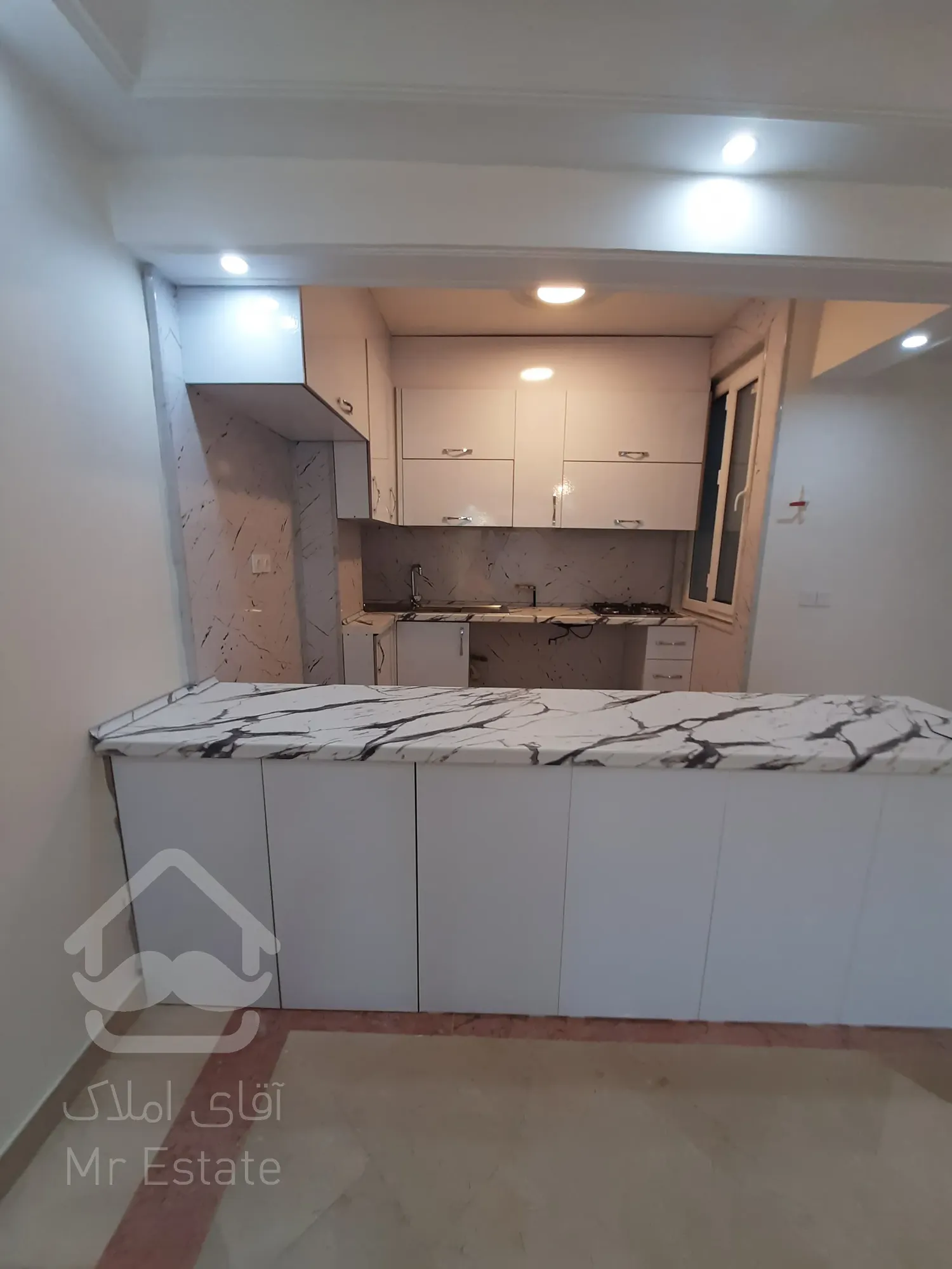 فروش آپارتمان ۸۰متر ۲خواب فول امکانات خطی رو به آفتاب بلوار کمالی شرقی