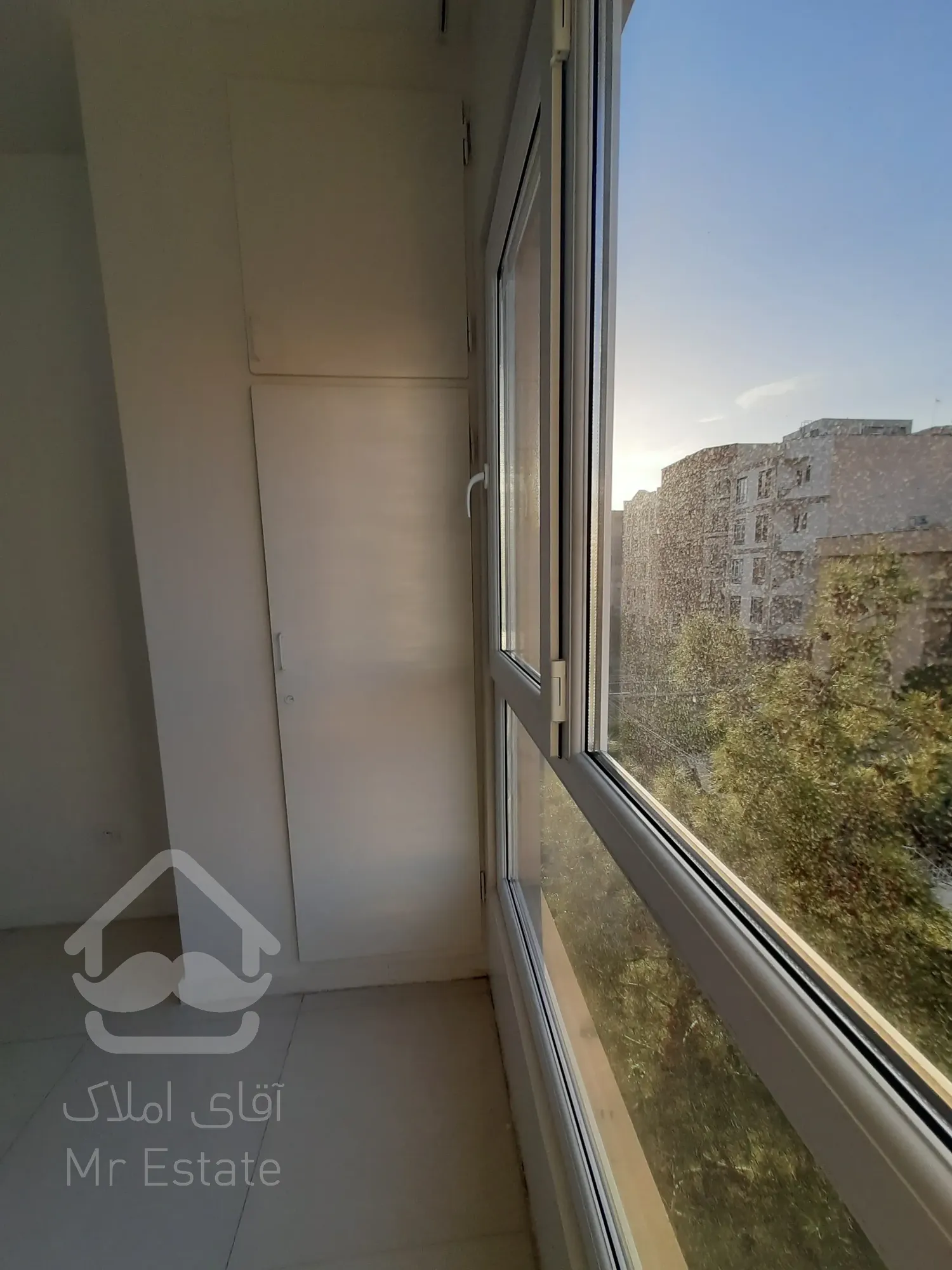 فروش آپارتمان ۸۰متر ۲خواب فول امکانات خطی رو به آفتاب بلوار کمالی شرقی