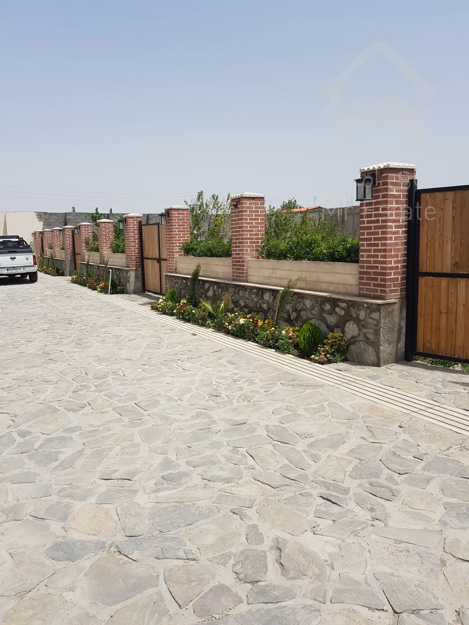 فروش باغچه شهرکی با آب برق گاز و سند تک برگ