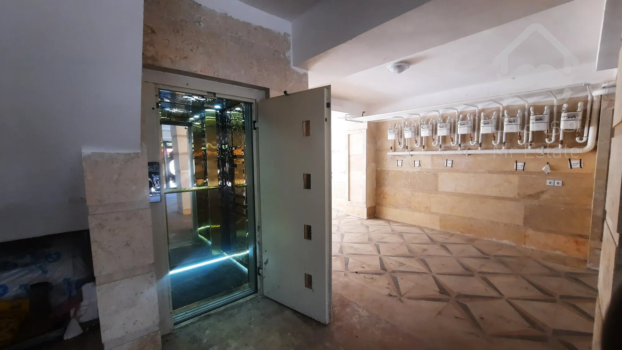 فروش فوری آپارتمان 100 متری کلید اول