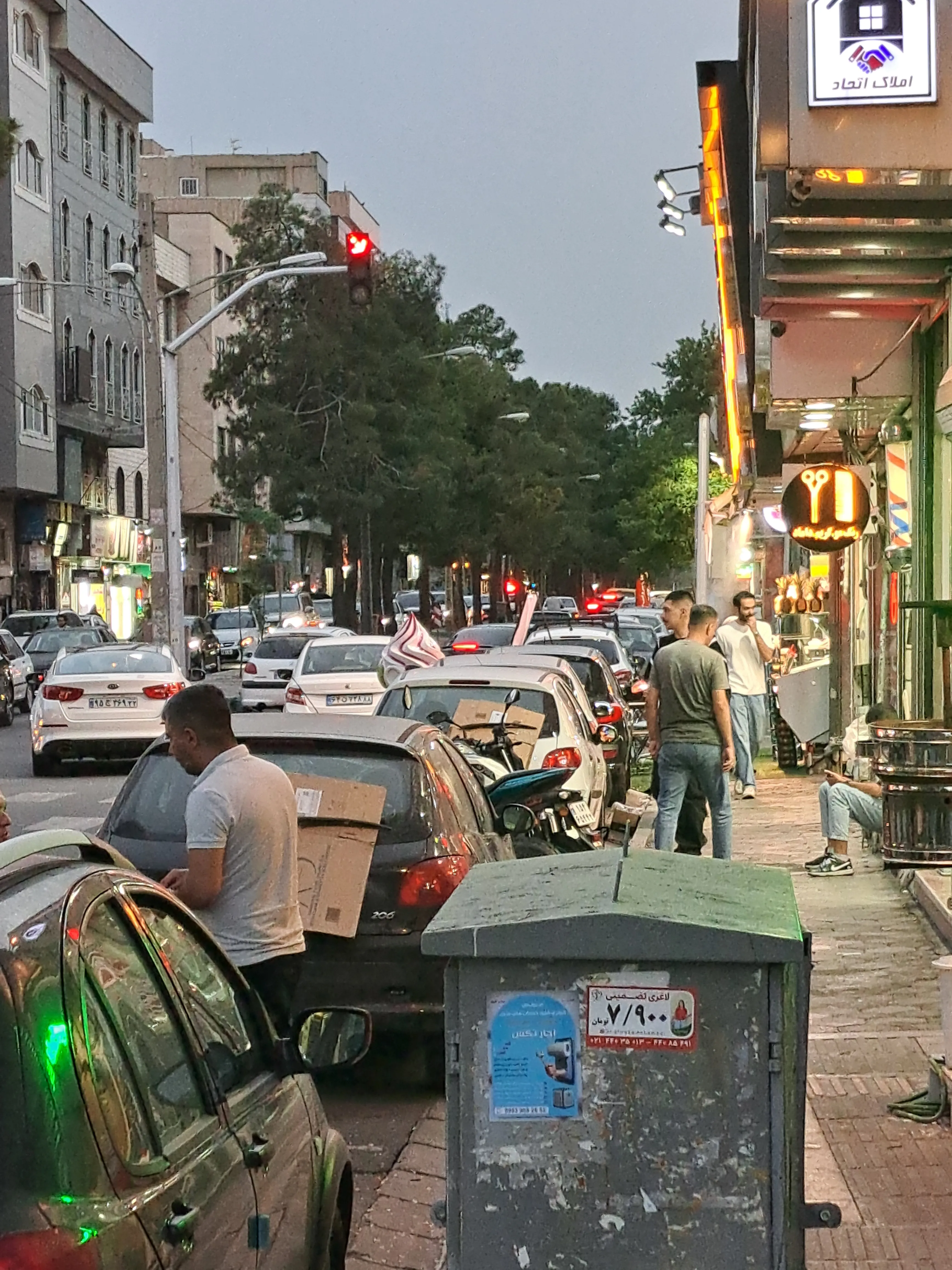 اجاره،۵۴ متر مغازه،در شلوغ ترین لوکیشین،صادقیه