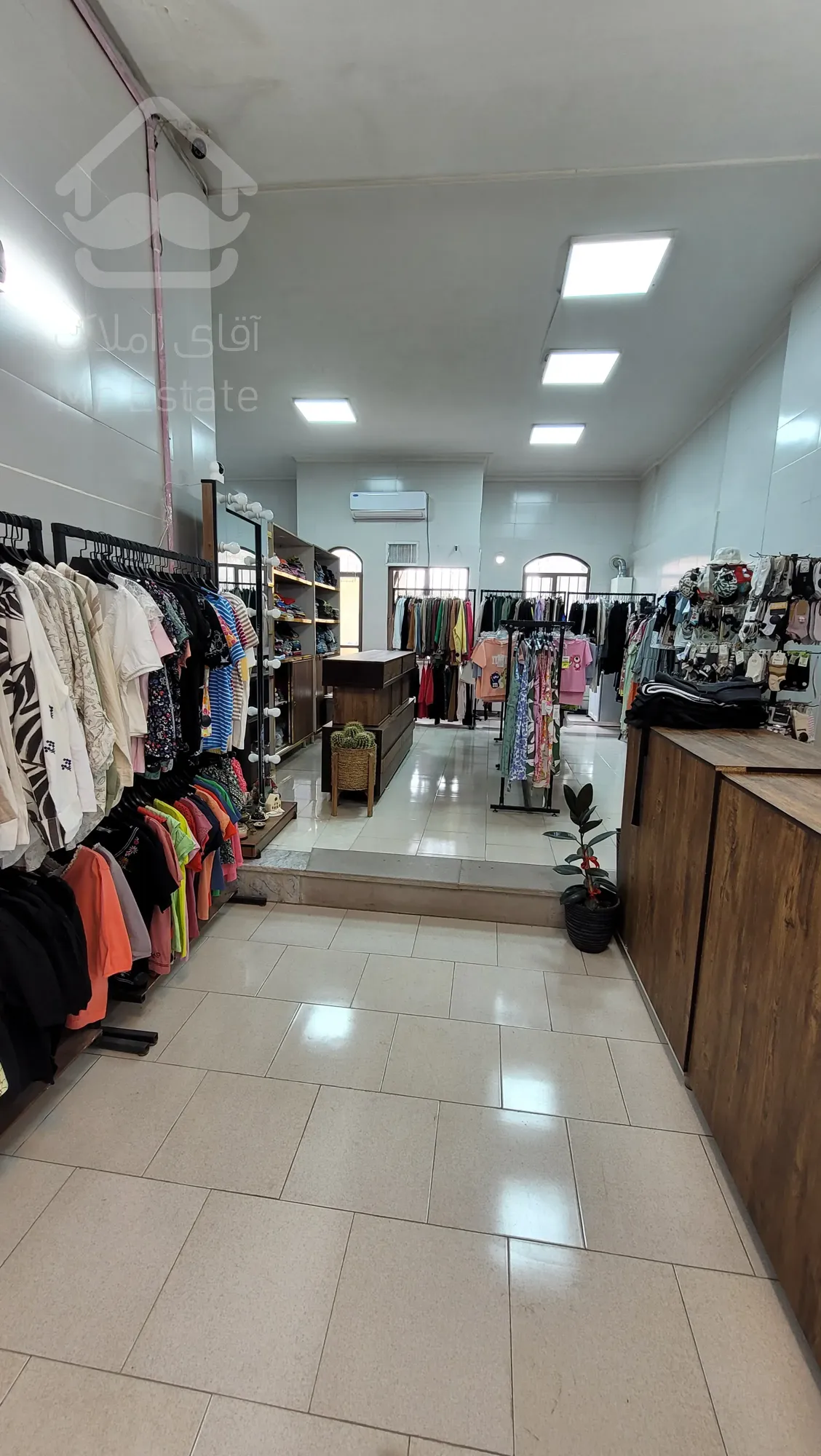 فروش مغازه ۹۰ متری