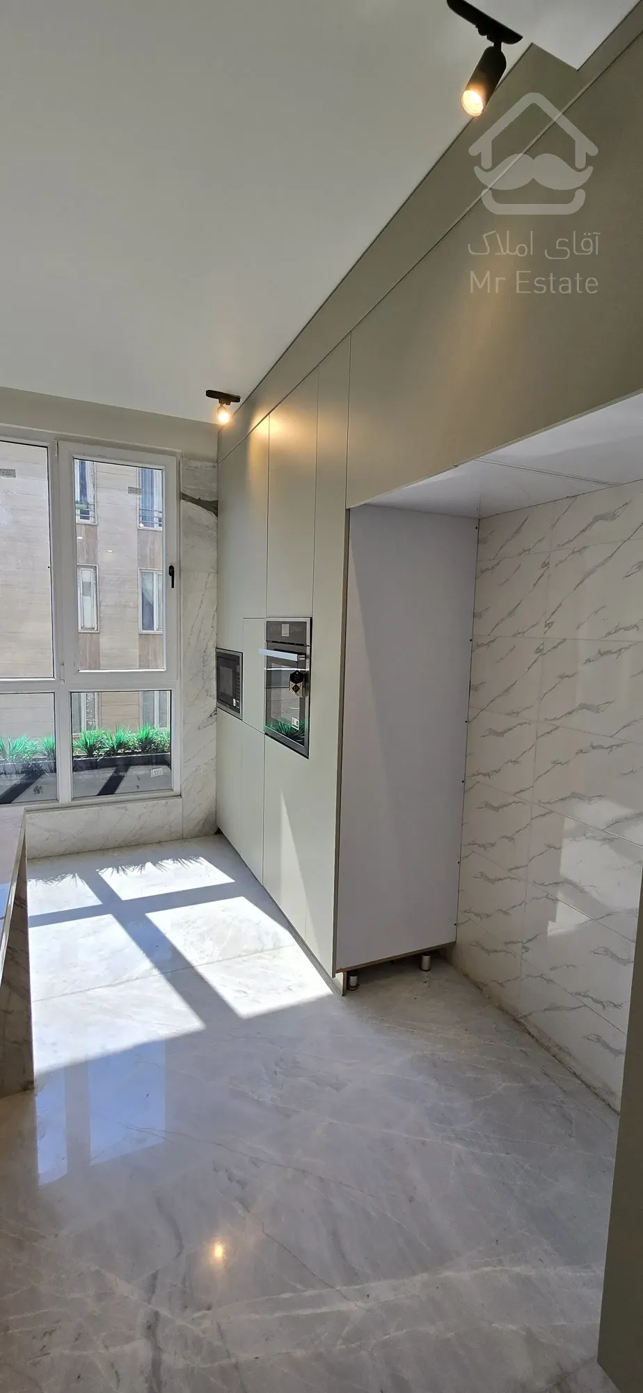 فروش آپارتمان 220 متری در بهترین لوکیشن نارمک