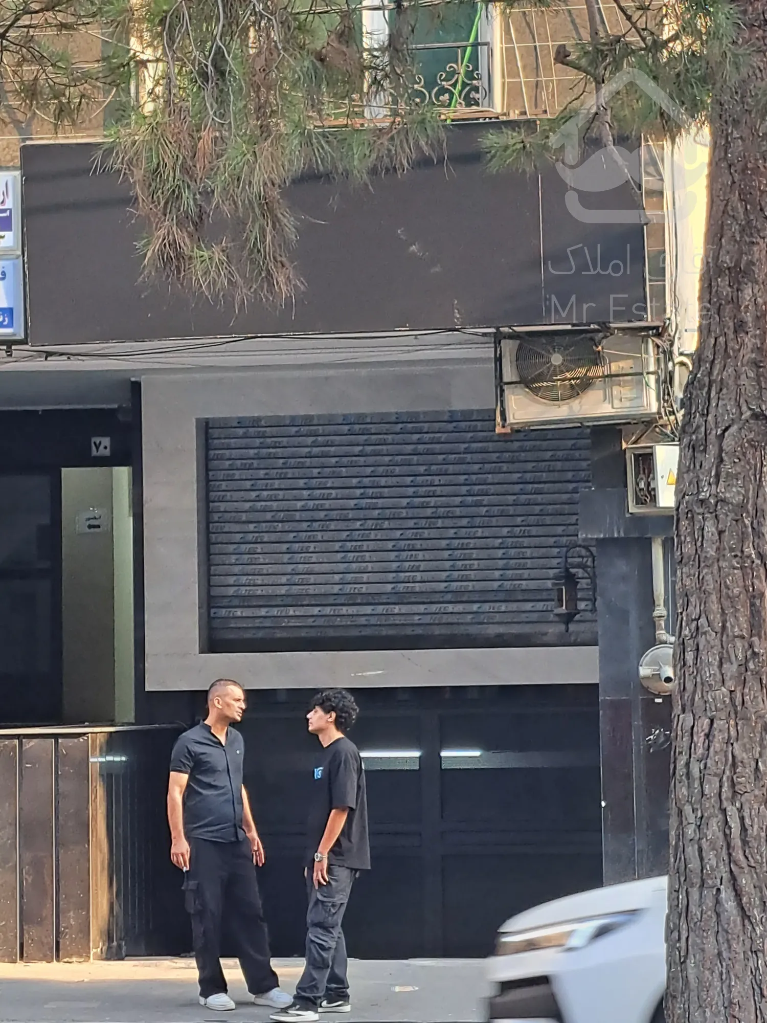 اجاره مغازه ۹5 متری بر اصلی فردوس | موقعیت برندینگ عالی | صادقیه