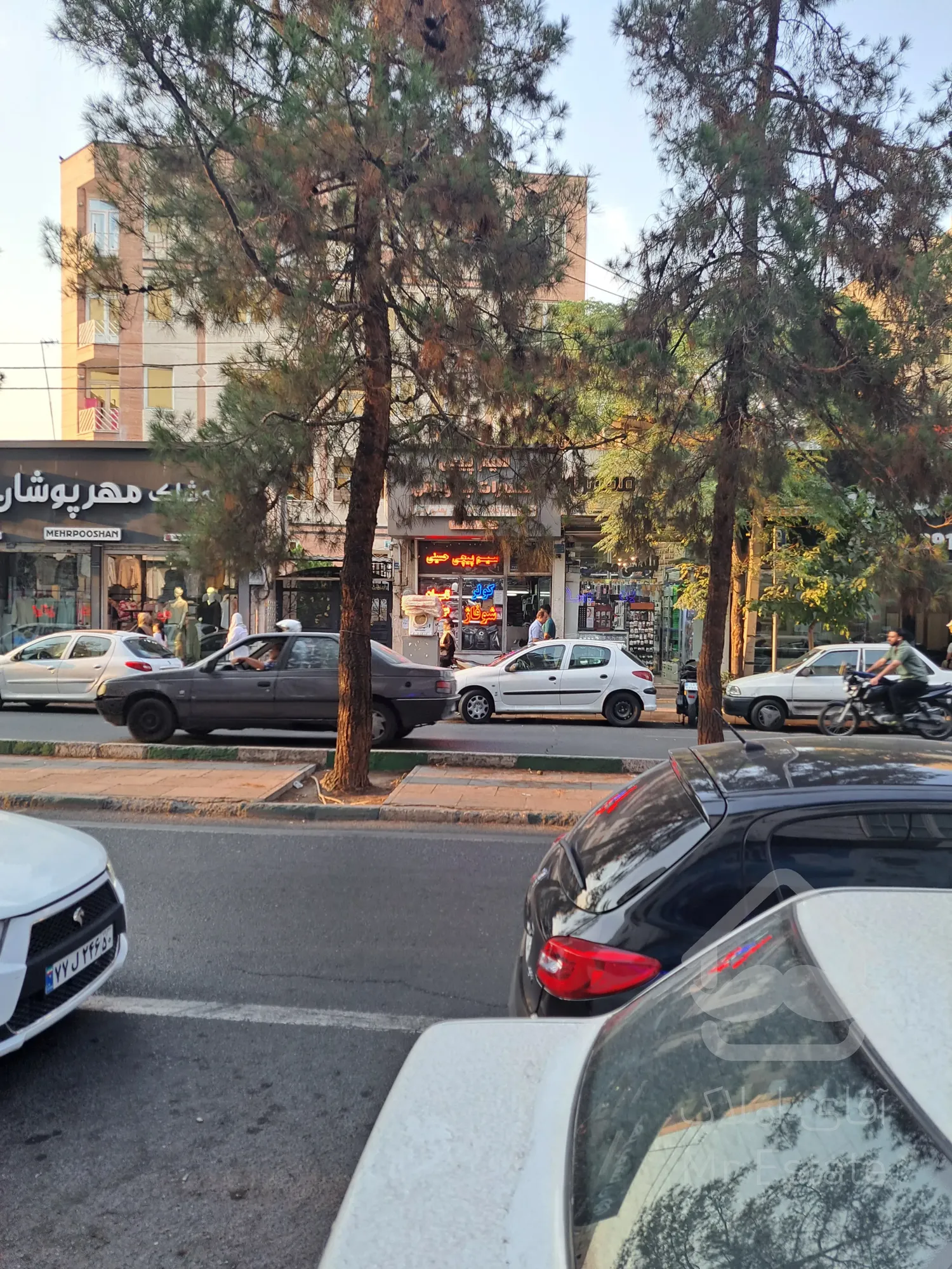 اجاره مغازه ۲۰ متری بر اصلی فردوس | مناسب صنف‌های تمیز | صادقیه