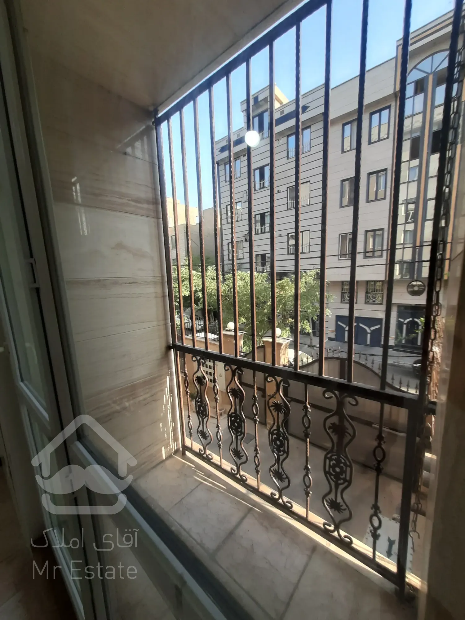 فروش آپارتمان ۸۸متر ۲خواب تراورتن پونک فکوری