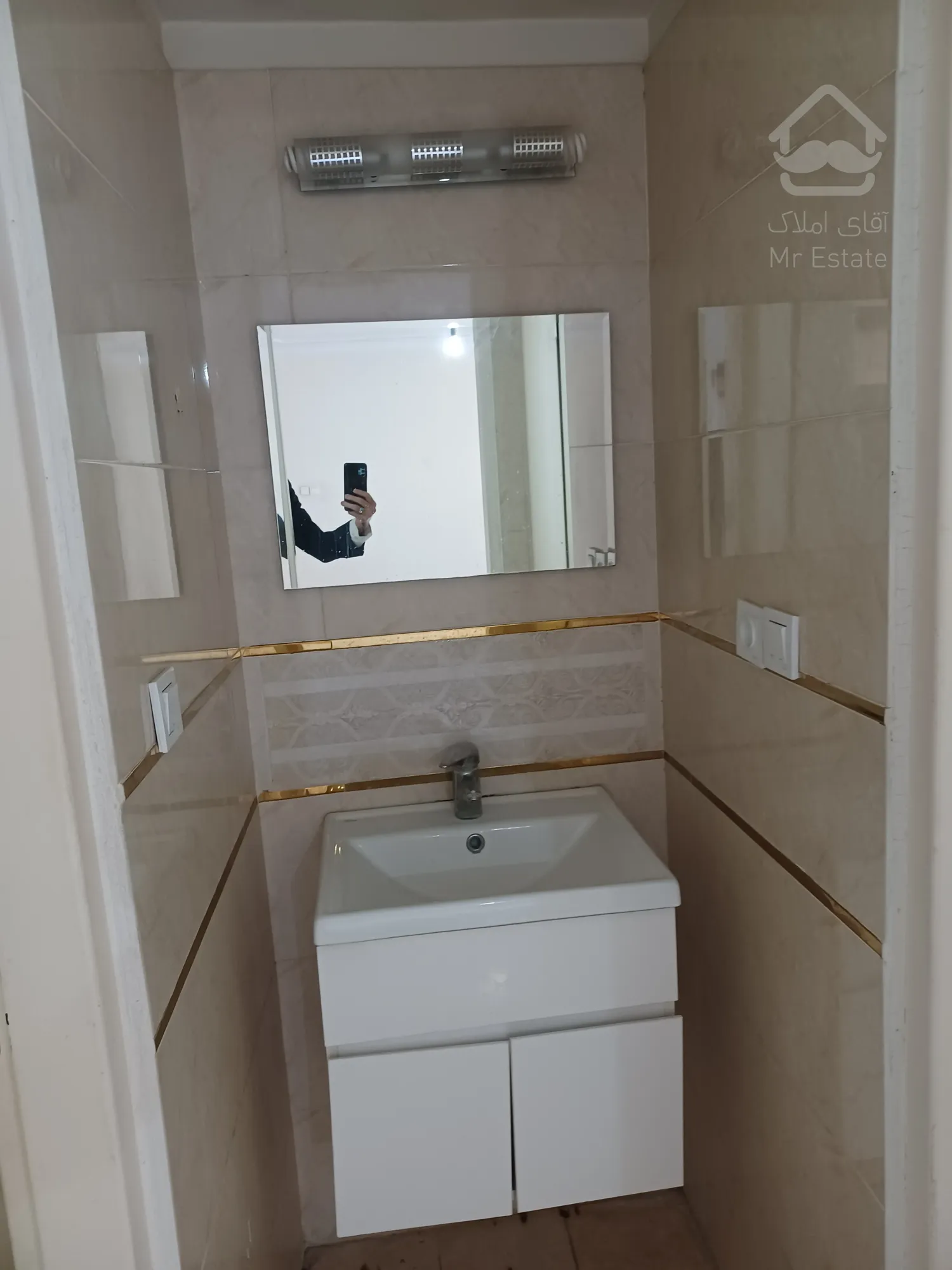 آپارتمان ۶۴ متری با همسایگان خوب