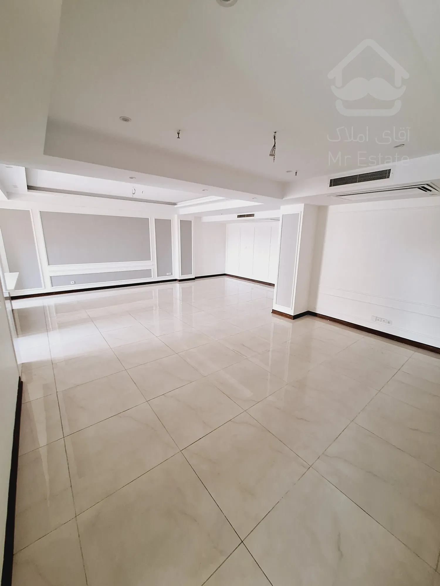 ۱۳۰ متر قابلیت سه خواب کاخ لوکس رونیکا