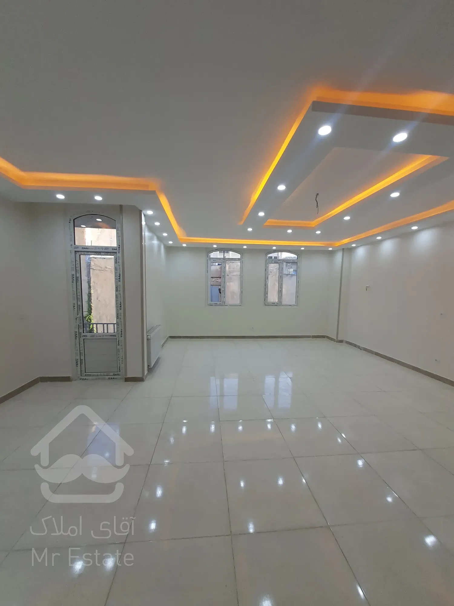 فروش آپارتمان ۱۱۰متر ۲خواب قدرالسهم دار همیلا