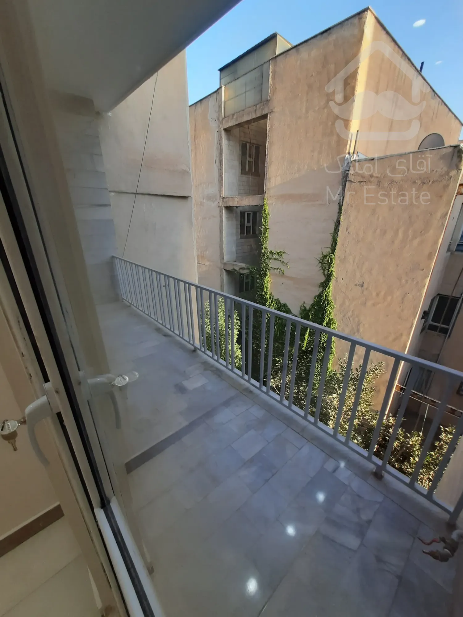 فروش آپارتمان ۱۱۰متر ۲خواب قدرالسهم دار همیلا