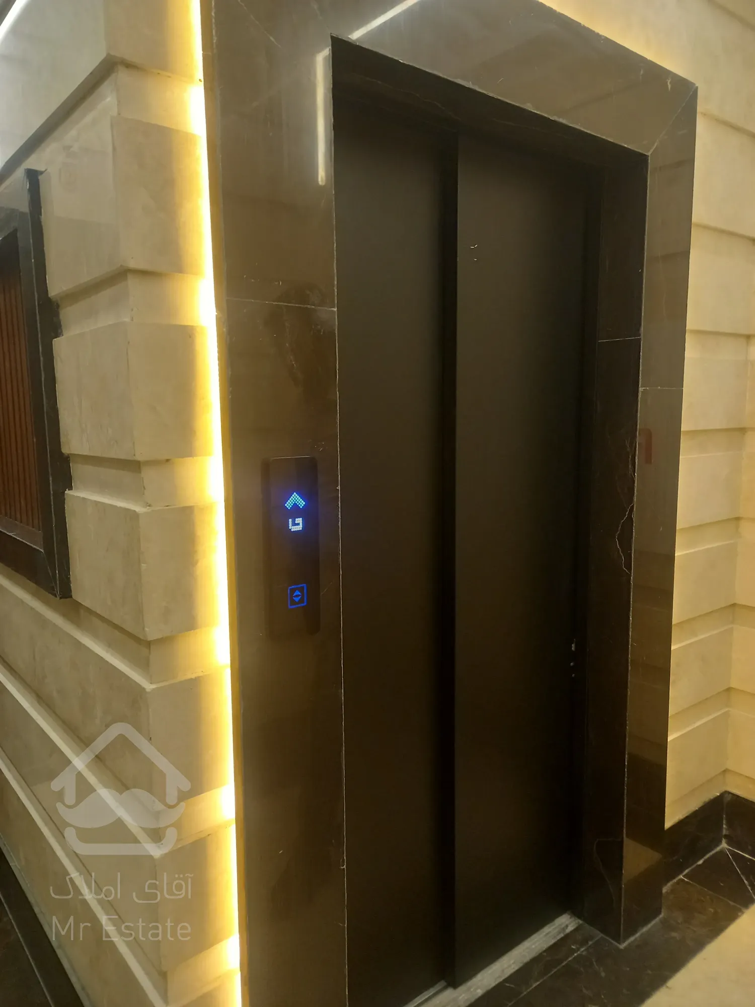 ۸۵متر/ظفر/ کلیدنخورده