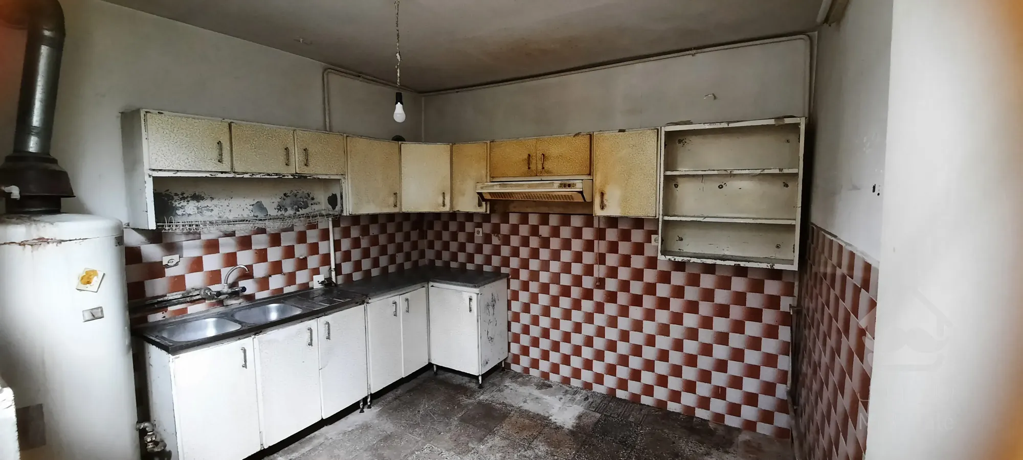 خانه کلنگی ۱۲۰ متری سنددار ورامین عمرواباد