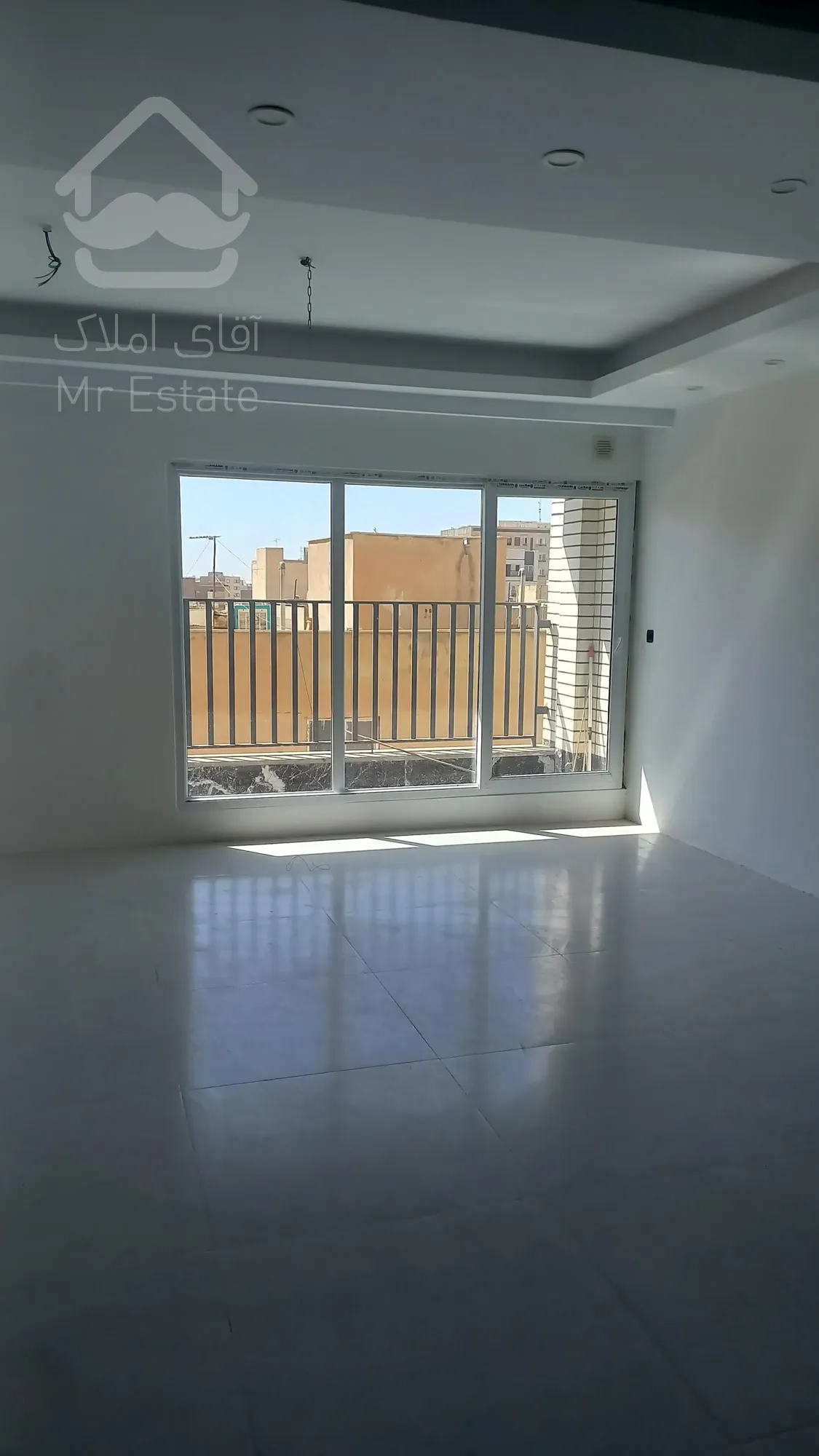 آپارتمان ۱۰۰ متری کلید نخورده کیانمهر نماسنگ ۳نبش