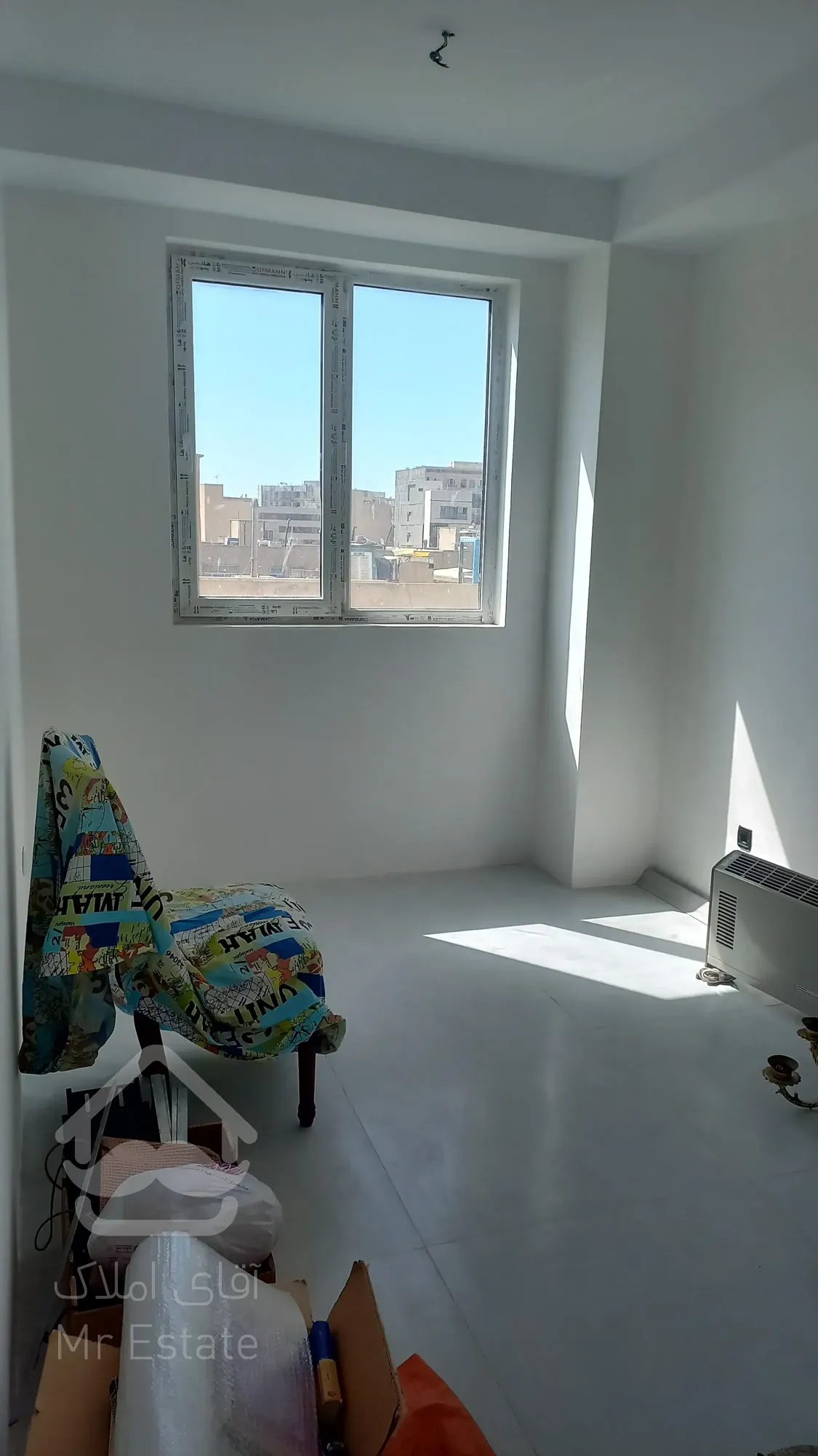 آپارتمان ۱۰۰ متری کلید نخورده کیانمهر نماسنگ ۳نبش