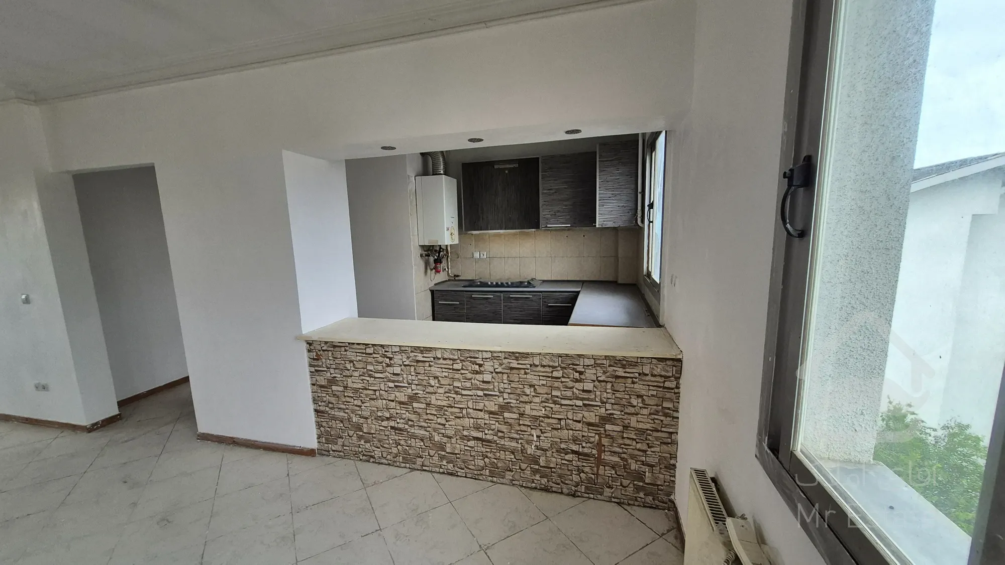 واحد دلباز / 84 متر مفید / سند تک برگ / شهرک توریستی لاکانشهر رشت