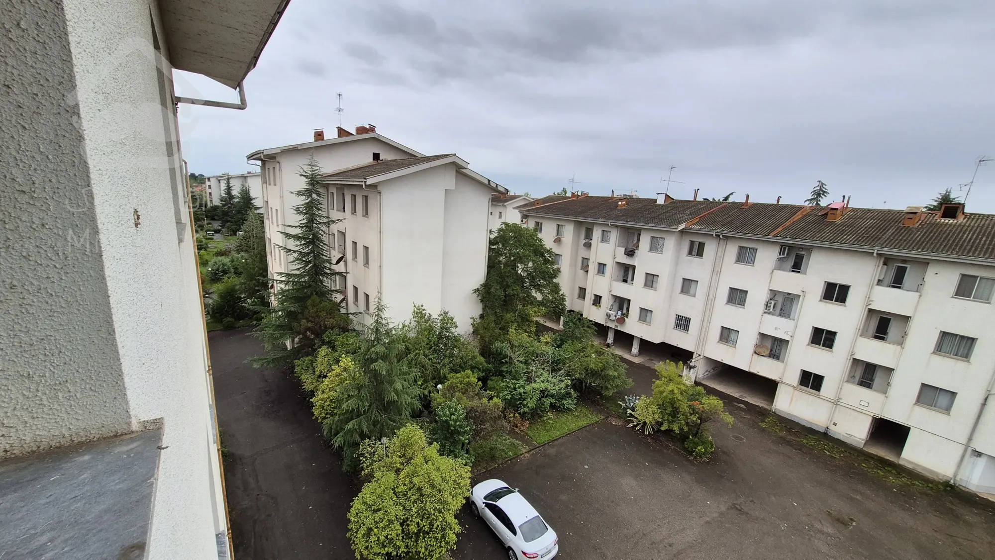 واحد دلباز / 84 متر مفید / سند تک برگ / شهرک توریستی لاکانشهر رشت