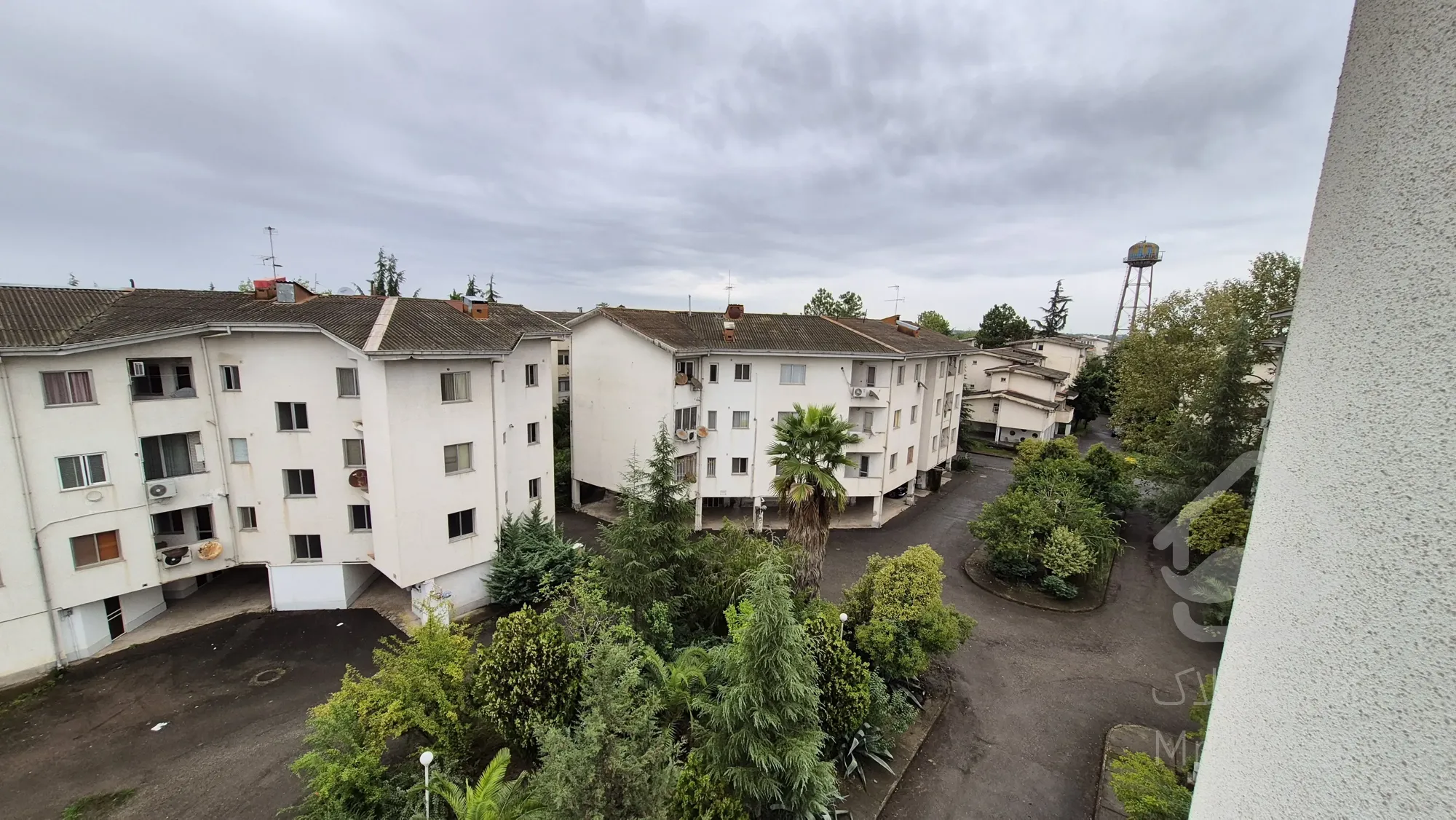 واحد دلباز / 84 متر مفید / سند تک برگ / شهرک توریستی لاکانشهر رشت