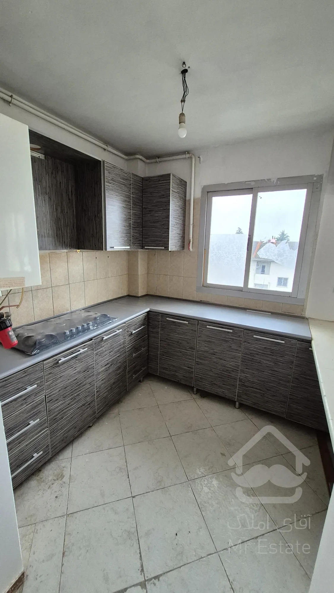 واحد دلباز / 84 متر مفید / سند تک برگ / شهرک توریستی لاکانشهر رشت