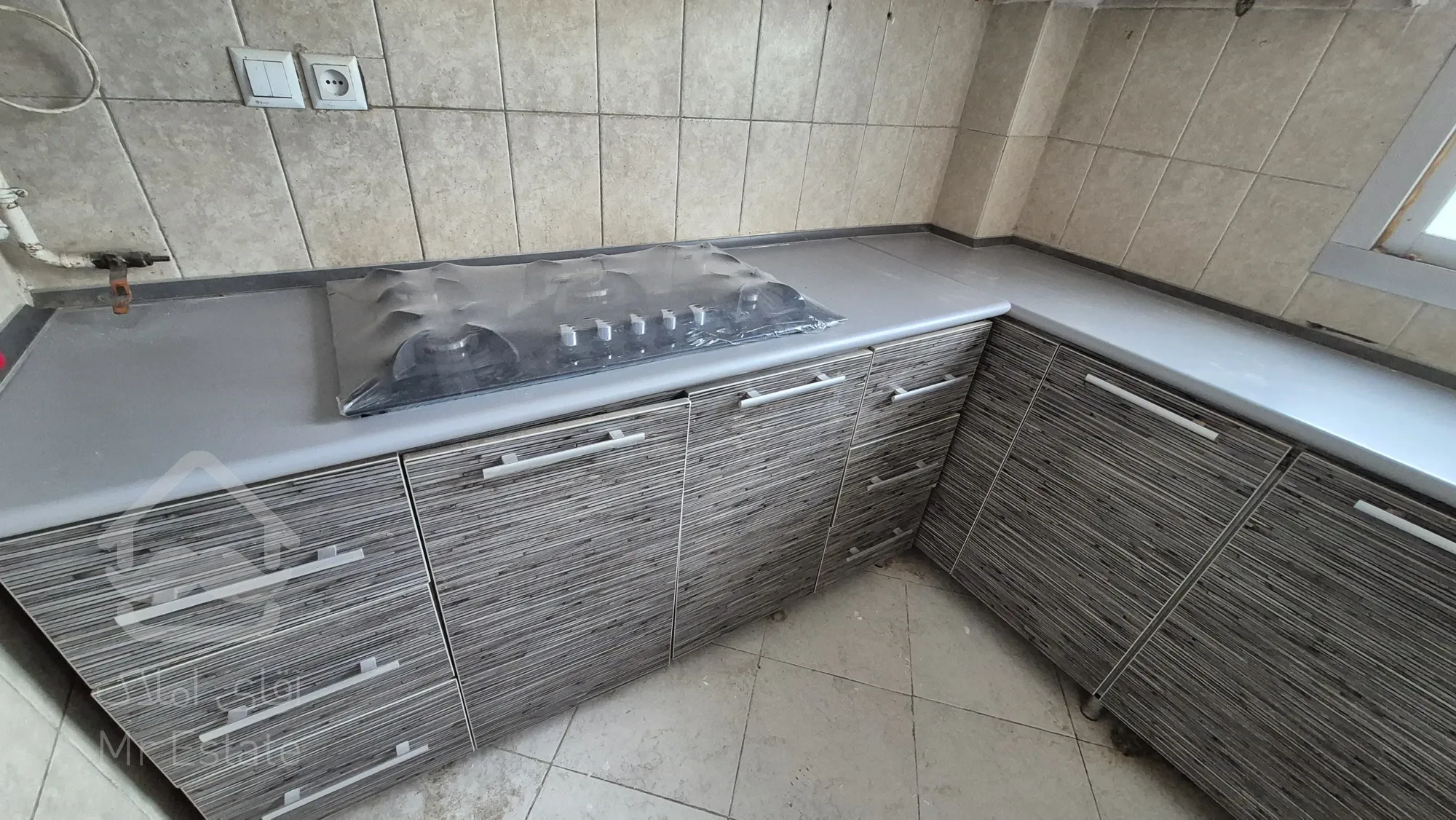 واحد دلباز / 84 متر مفید / سند تک برگ / شهرک توریستی لاکانشهر رشت