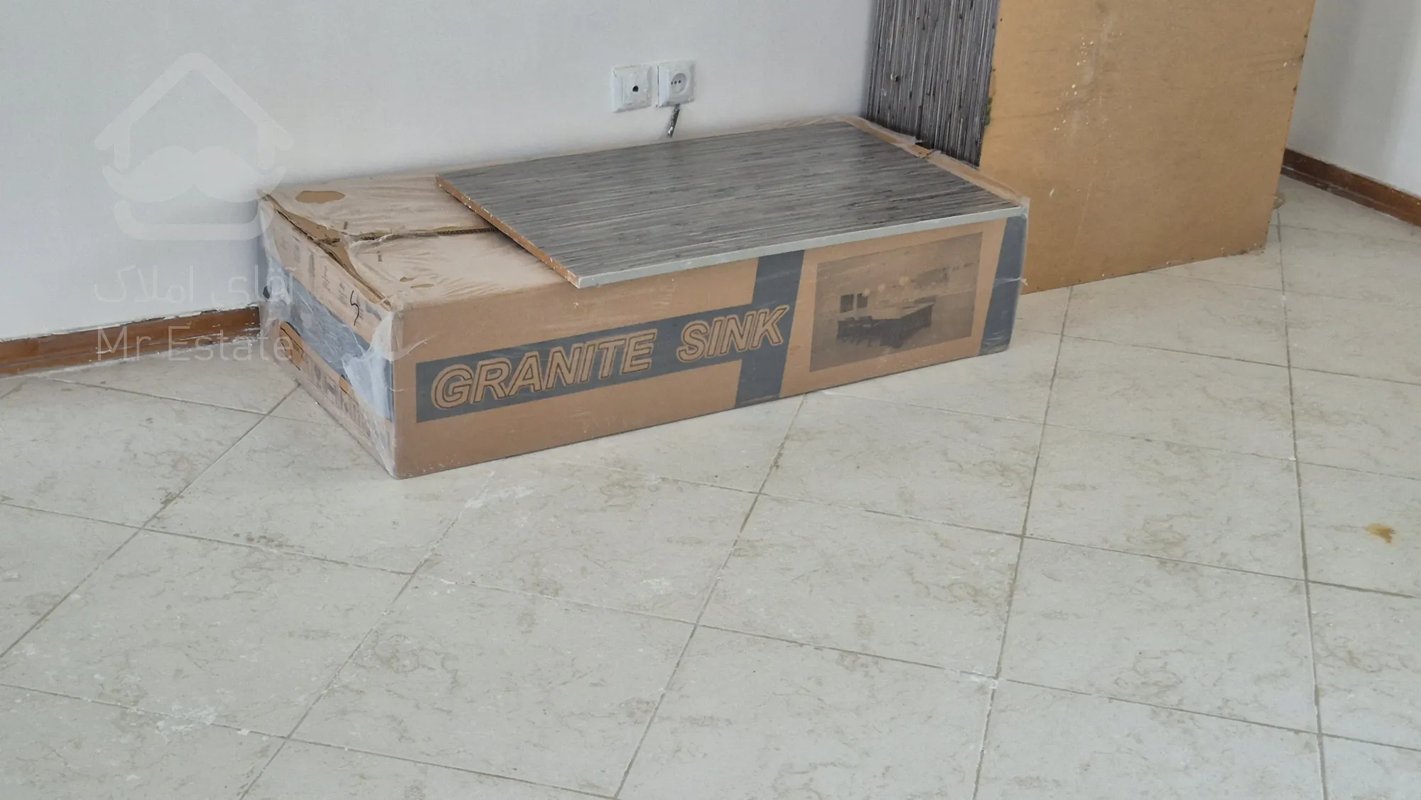 واحد دلباز / 84 متر مفید / سند تک برگ / شهرک توریستی لاکانشهر رشت