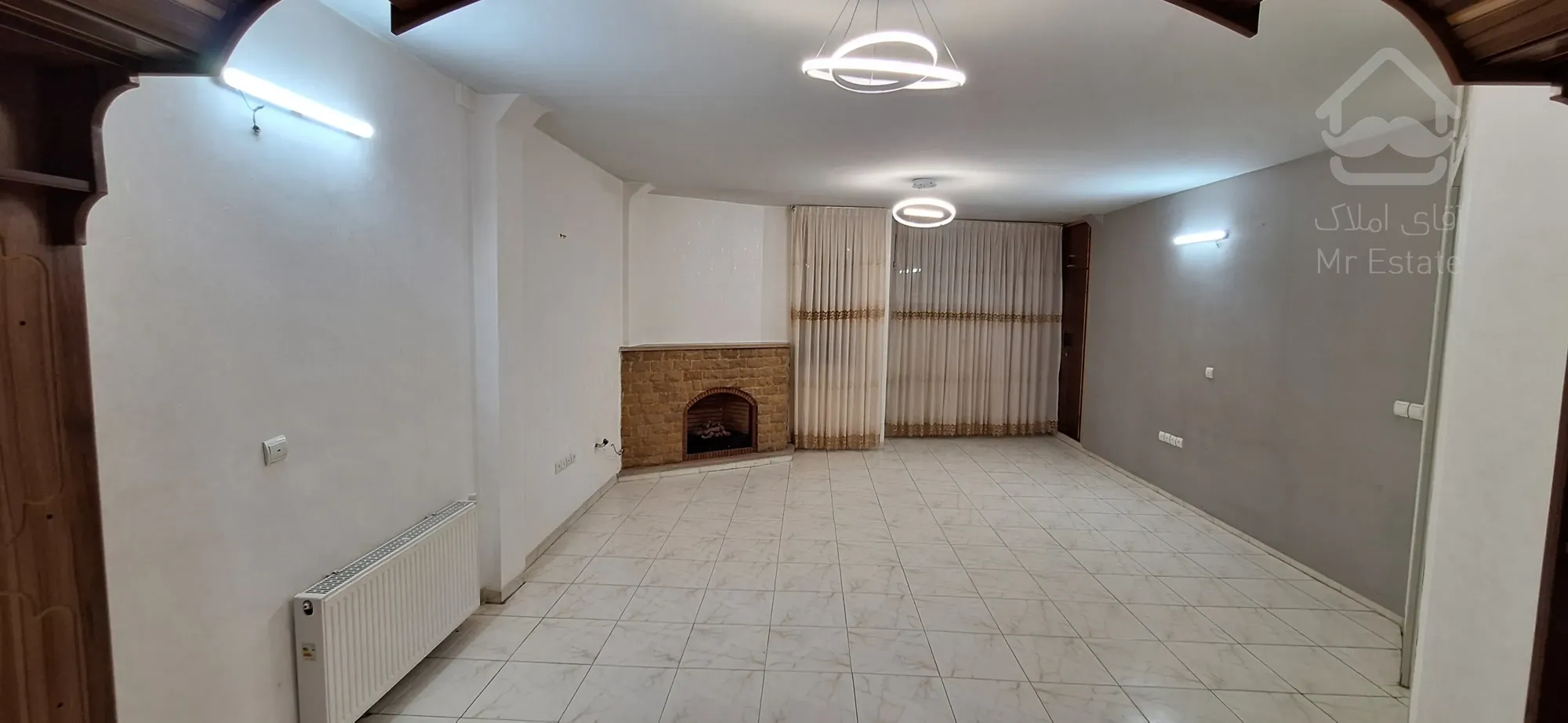 فروش واحد دو خوابه 127 متری در بلوار گلستان / معزی