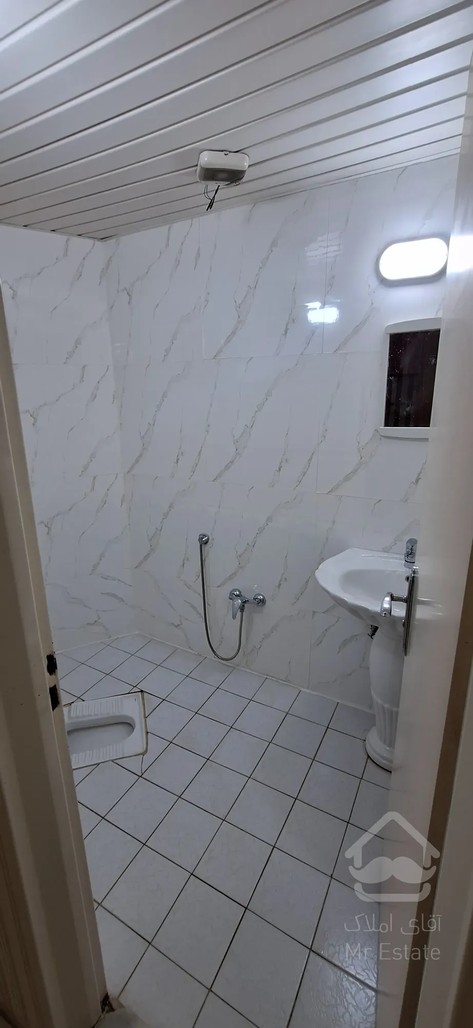 فروش واحد دو خوابه 127 متری در بلوار گلستان / معزی