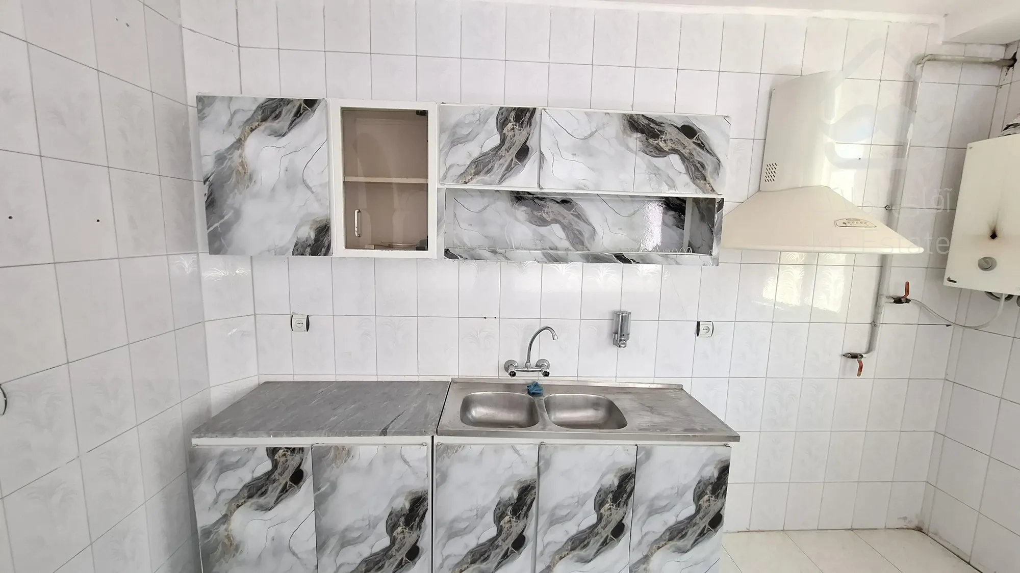 رهن آپارتمان شهرک بعثت هشتگرد