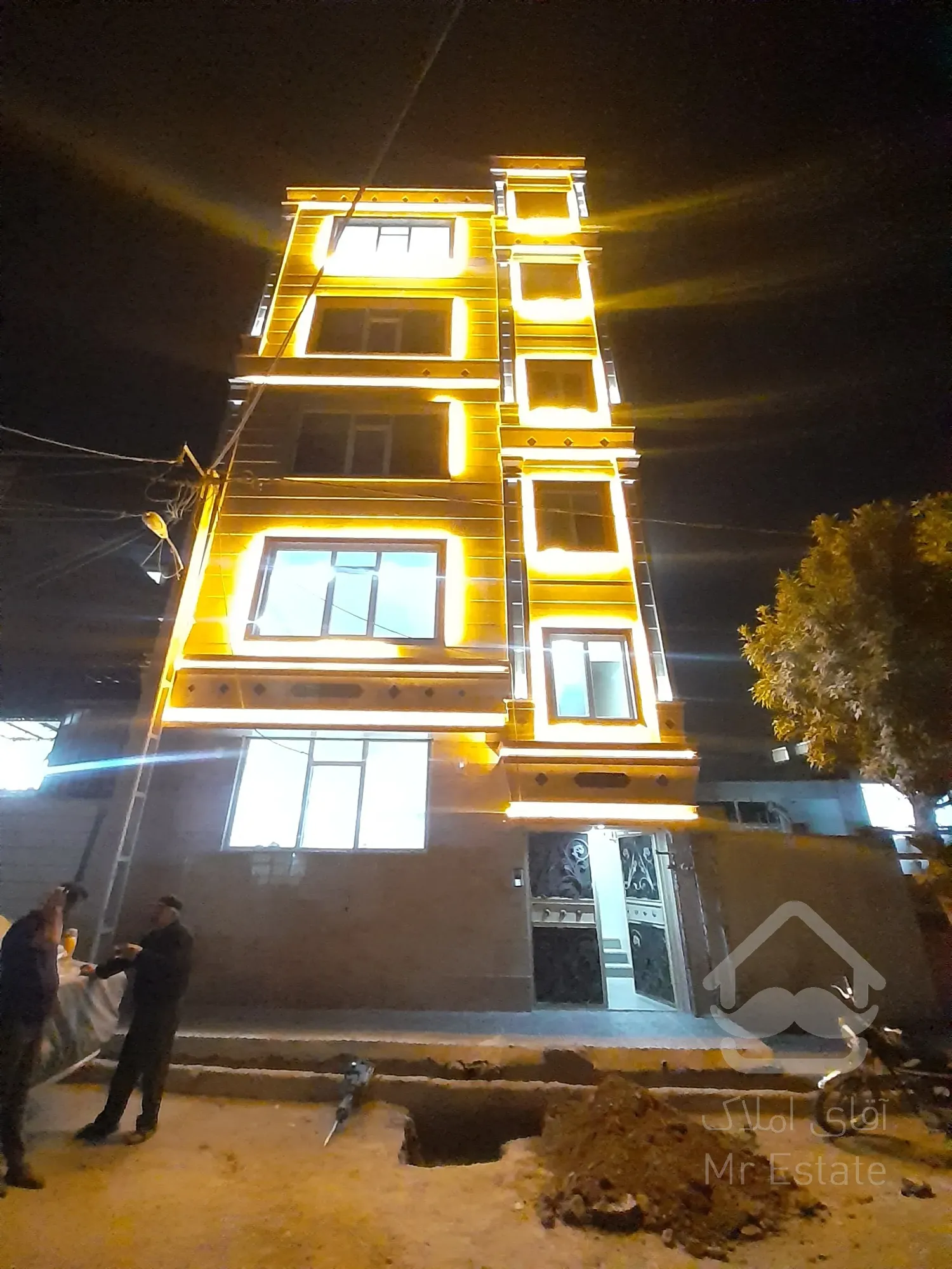 فروش واحد نوساز ۱۰۷ متر طبقه همکف