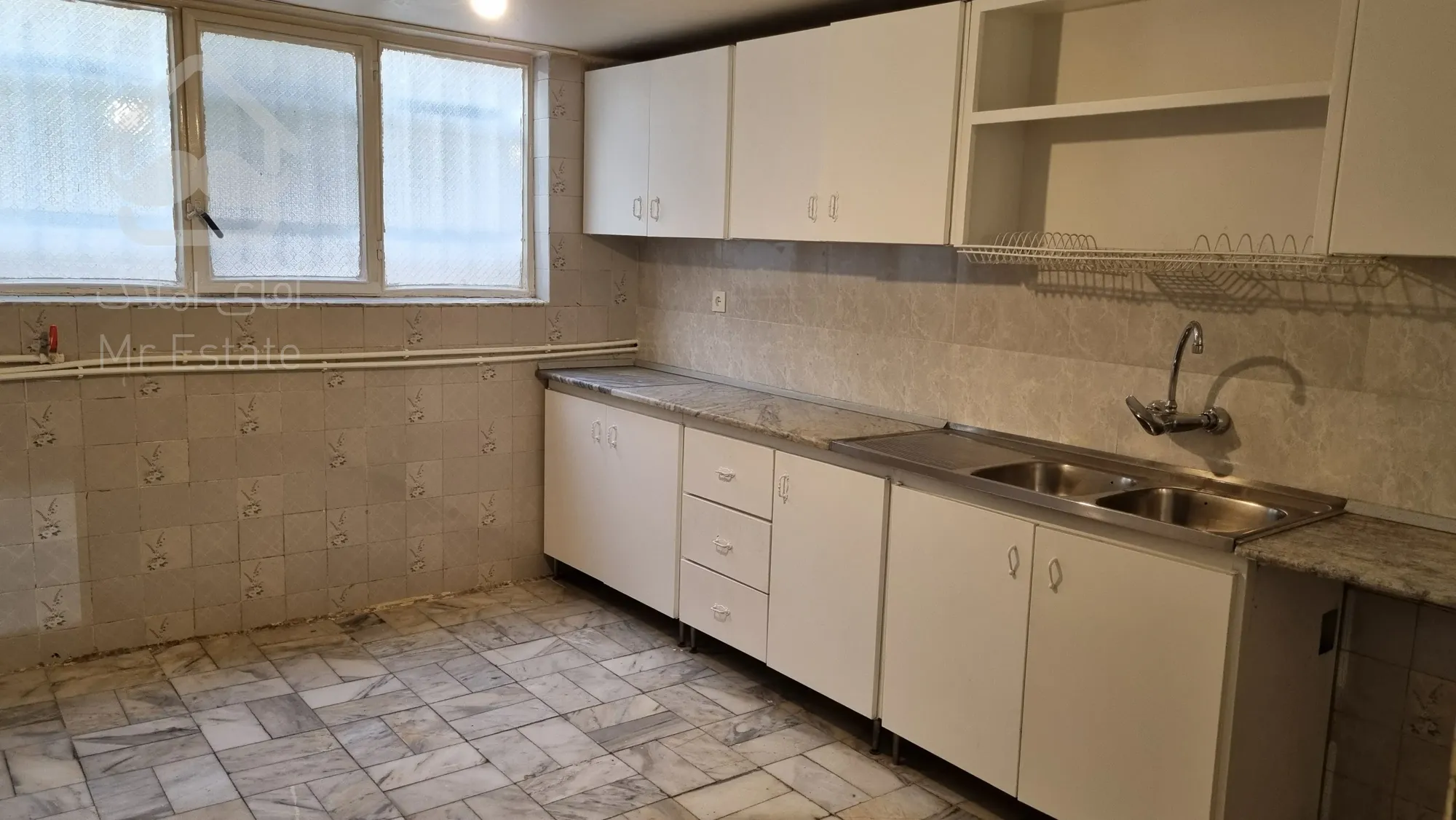 تهرانپارس غربی دو خوابه ۱۵۰ متر