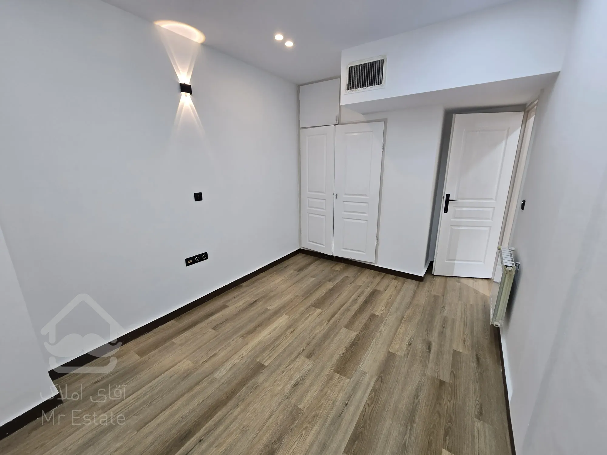 68 متر - 2 خواب - سند دار - اندیشه