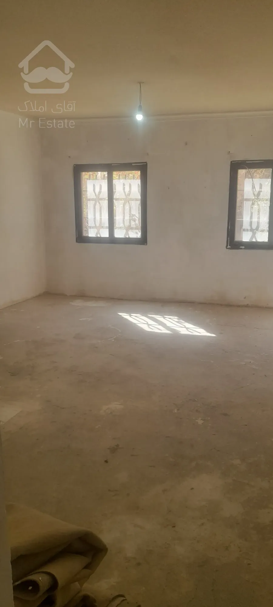 فروش یک باب منزل مسکونی