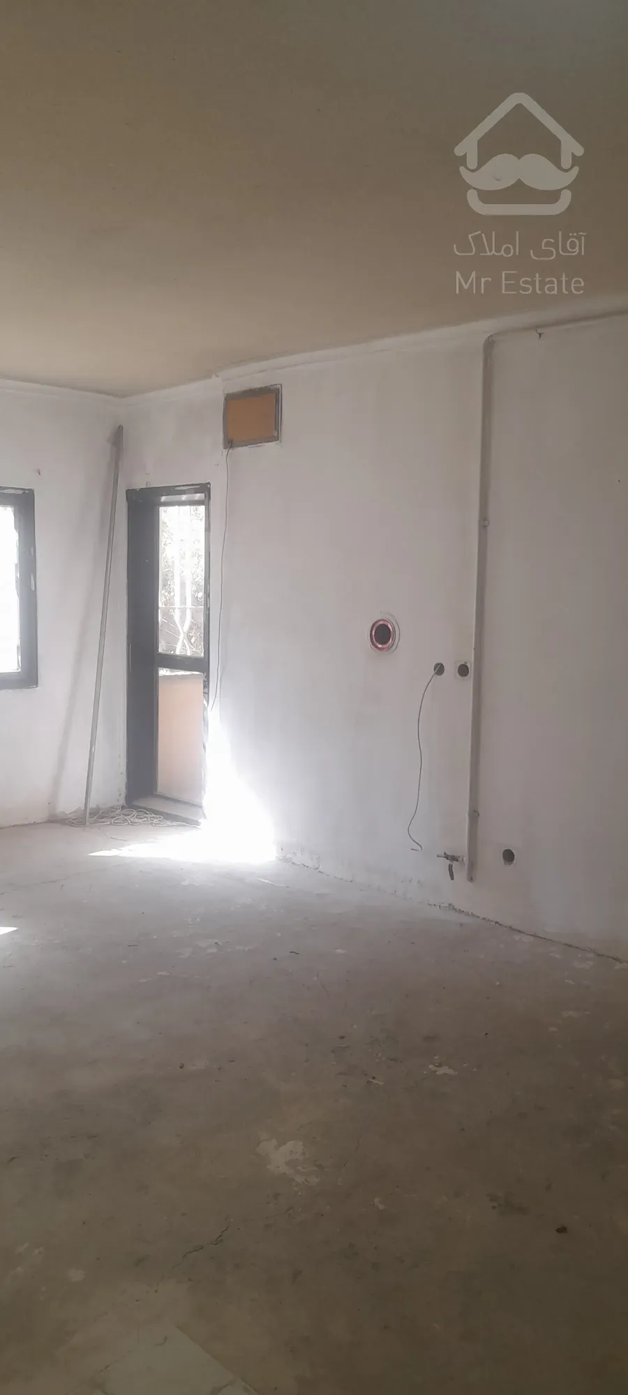 فروش یک باب منزل مسکونی