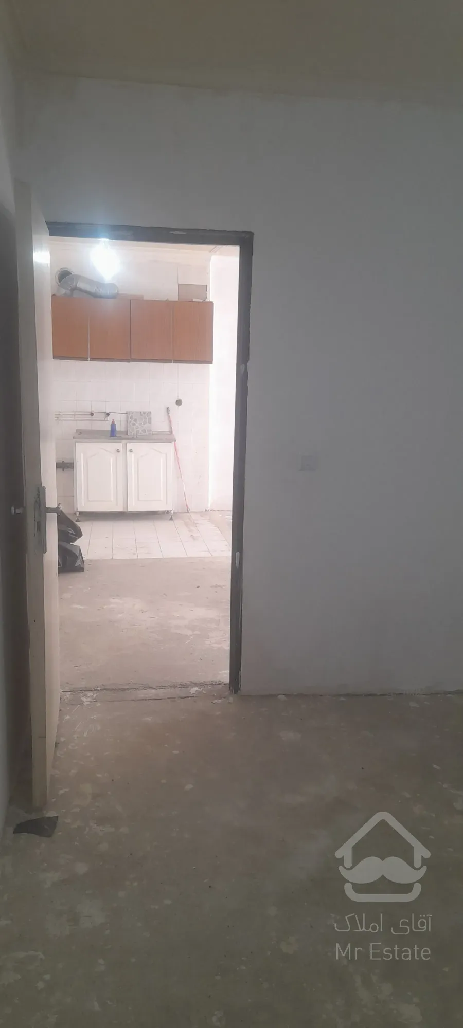 فروش یک باب منزل مسکونی