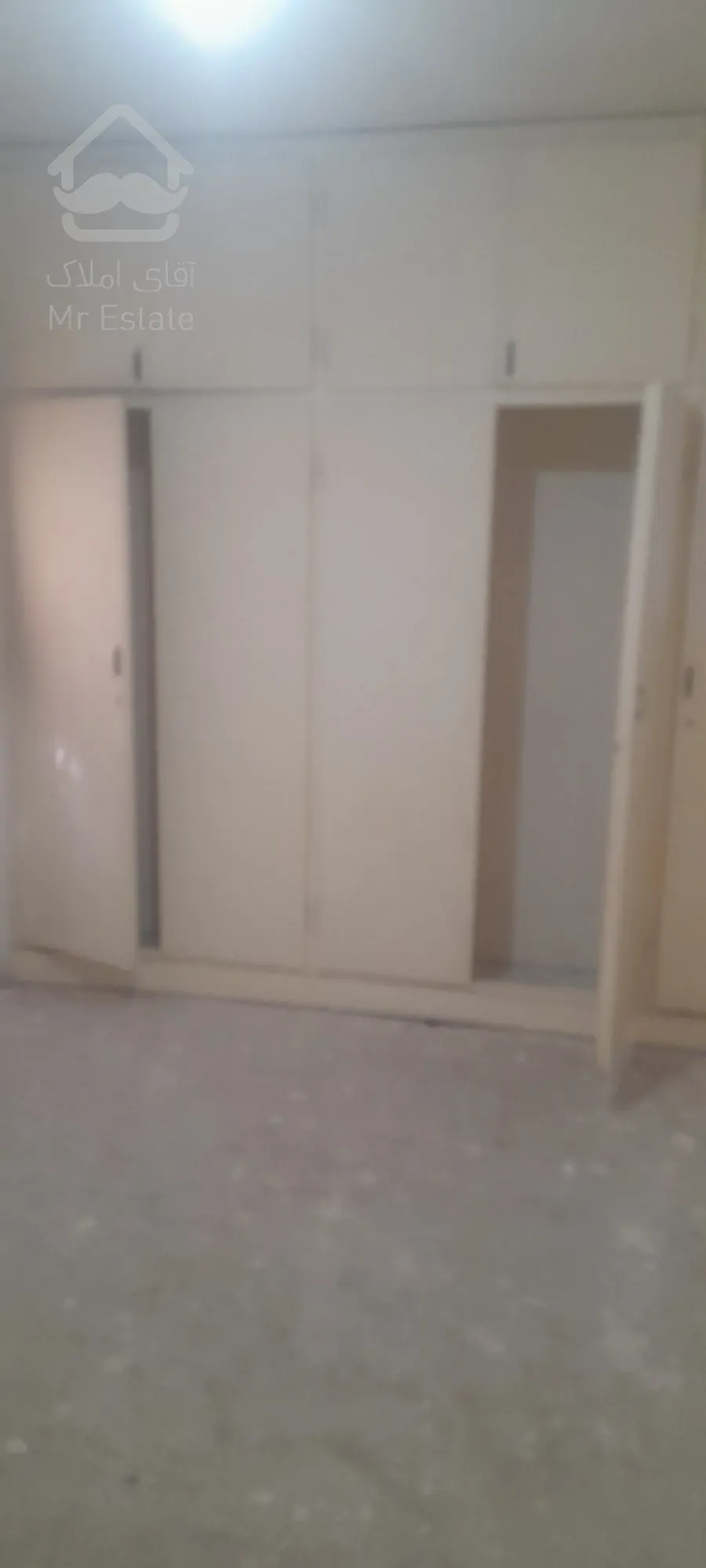 فروش یک باب منزل مسکونی