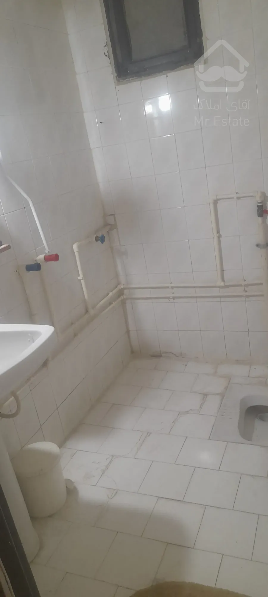 فروش یک باب منزل مسکونی