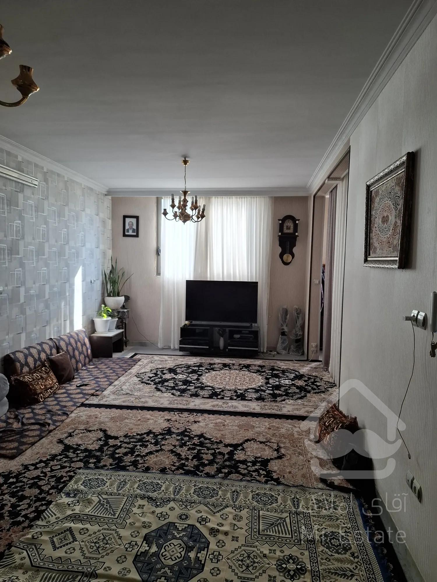 خانه ویلایی دو طبقه مجزا