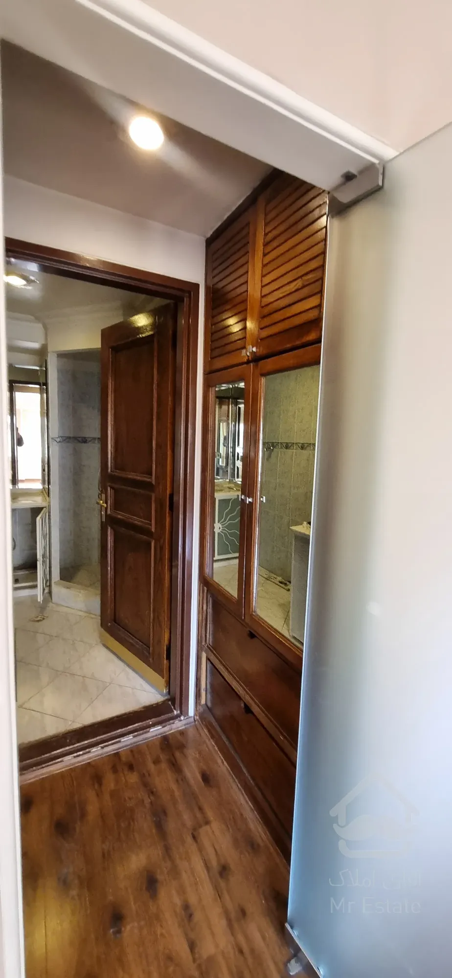 موقعیت اداری ویلایی ۶۰۰ متری