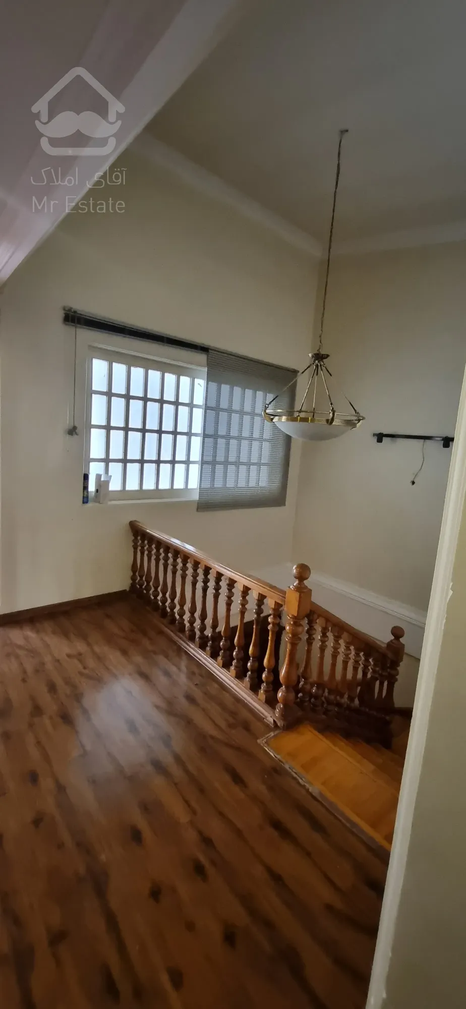 موقعیت اداری ویلایی ۶۰۰ متری