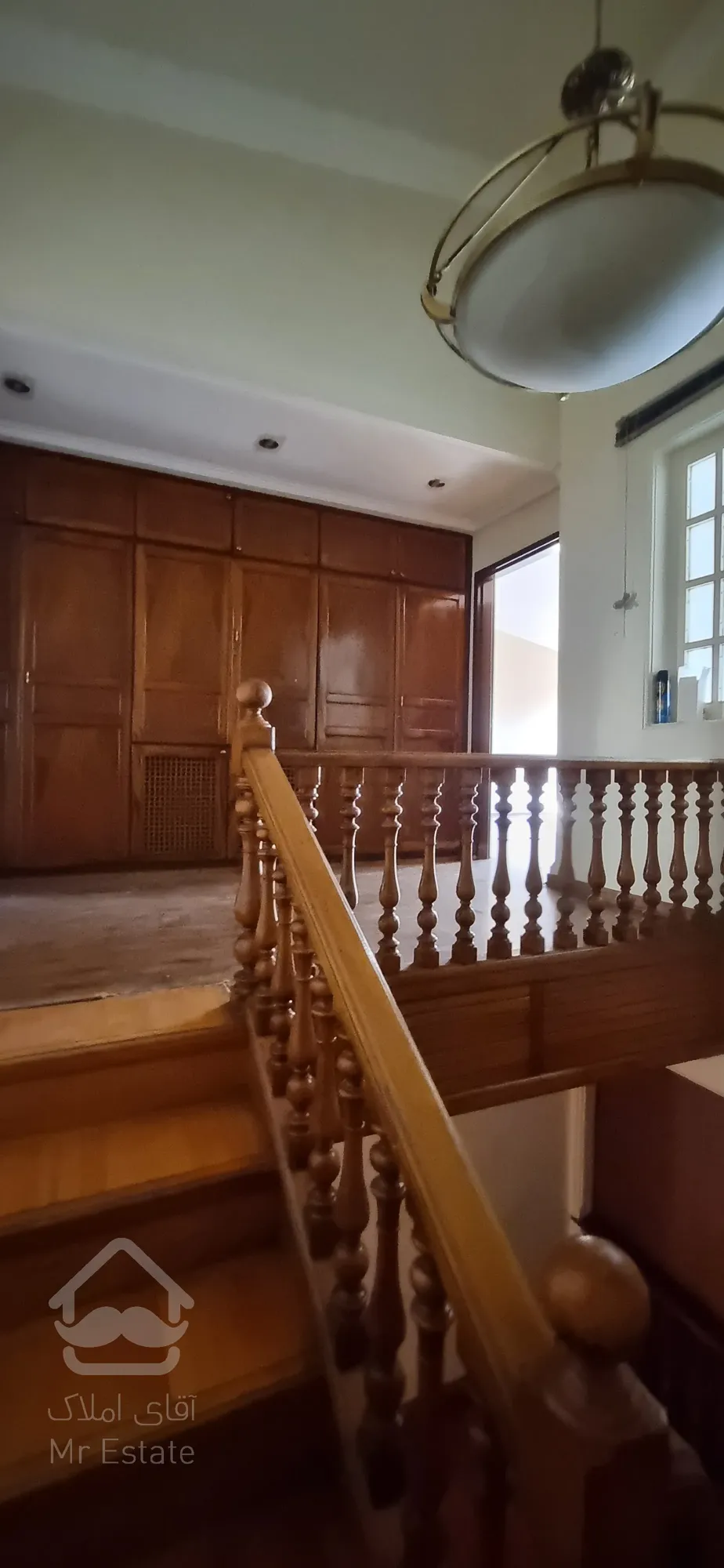 موقعیت اداری ویلایی ۶۰۰ متری